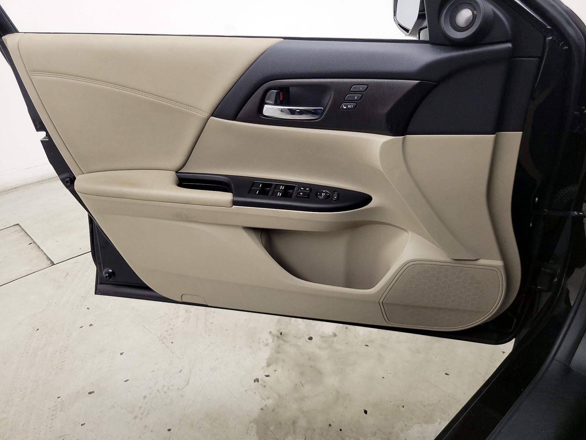 Thumbnail: 2013 Honda Accord - 12