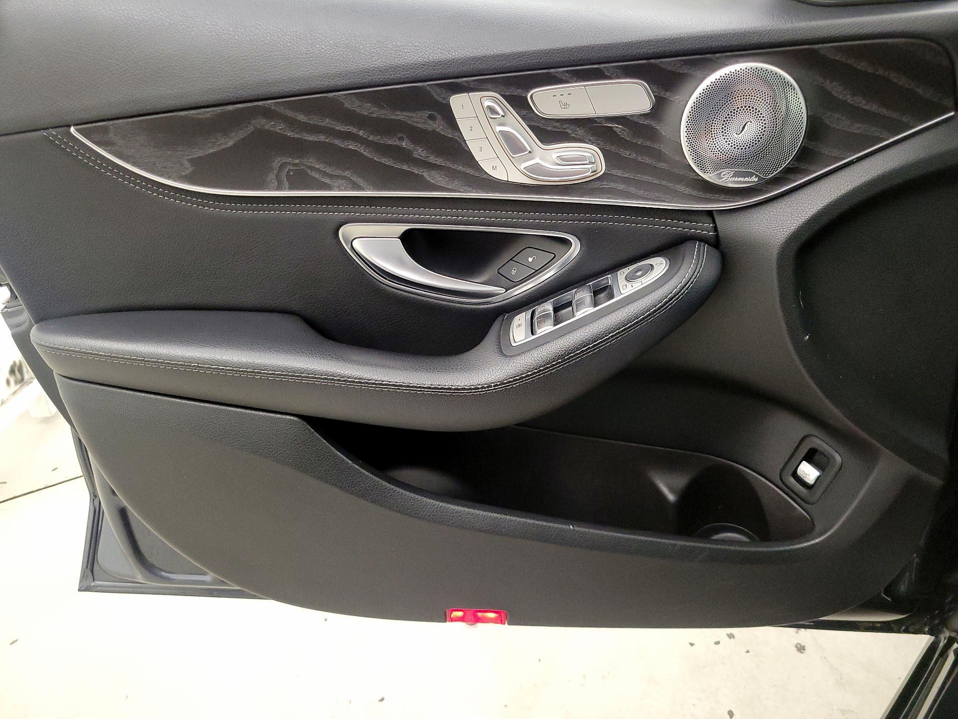 Thumbnail: 2015 Mercedes-Benz C-Class - 12