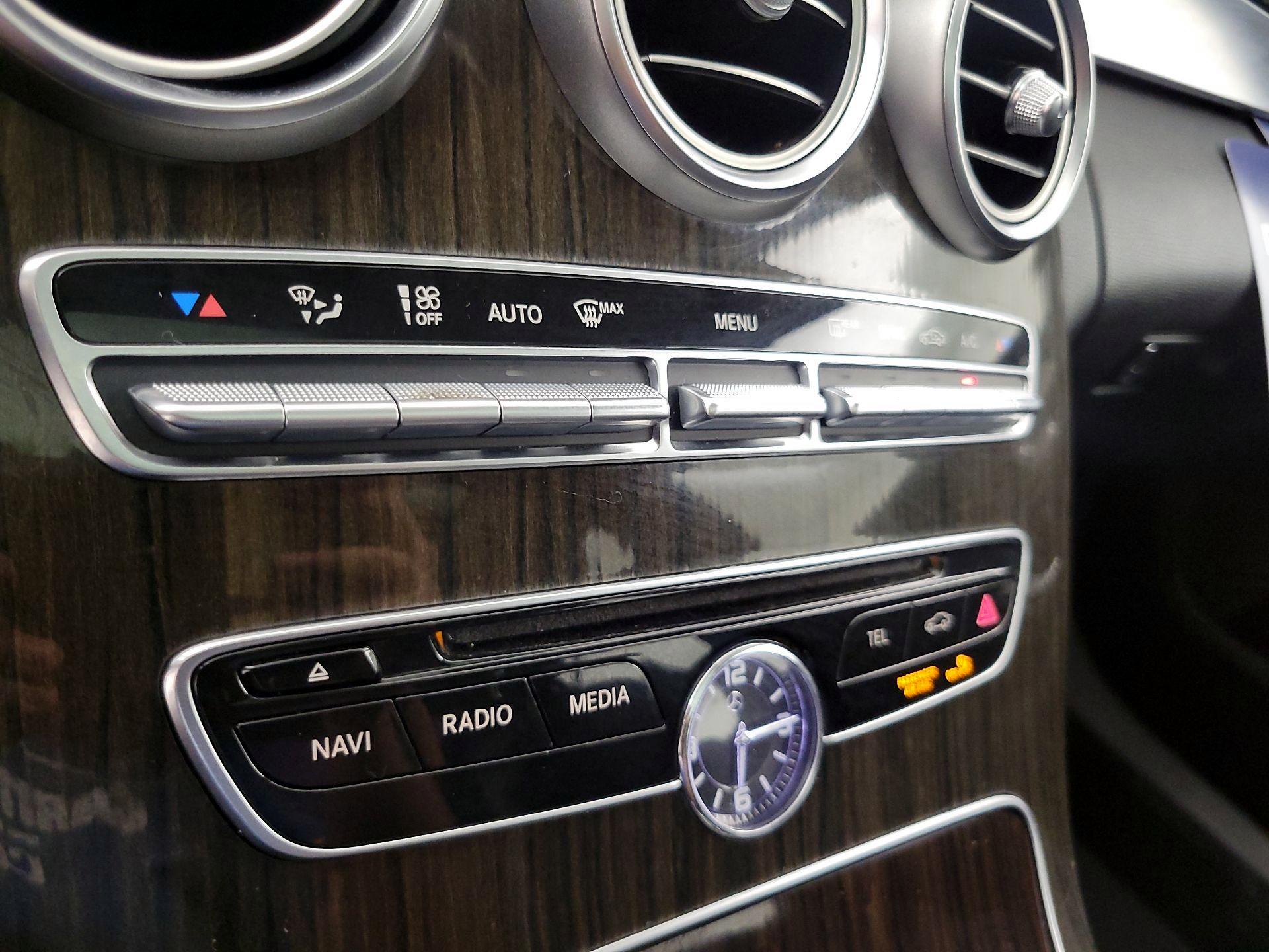 Thumbnail: 2015 Mercedes-Benz C-Class - 16