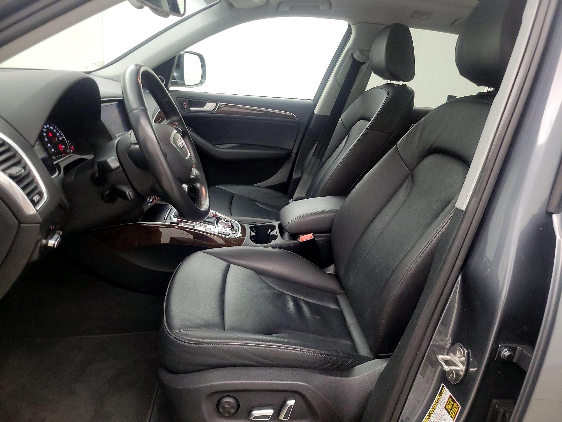 Thumbnail: 2016 Audi Q5 - 11