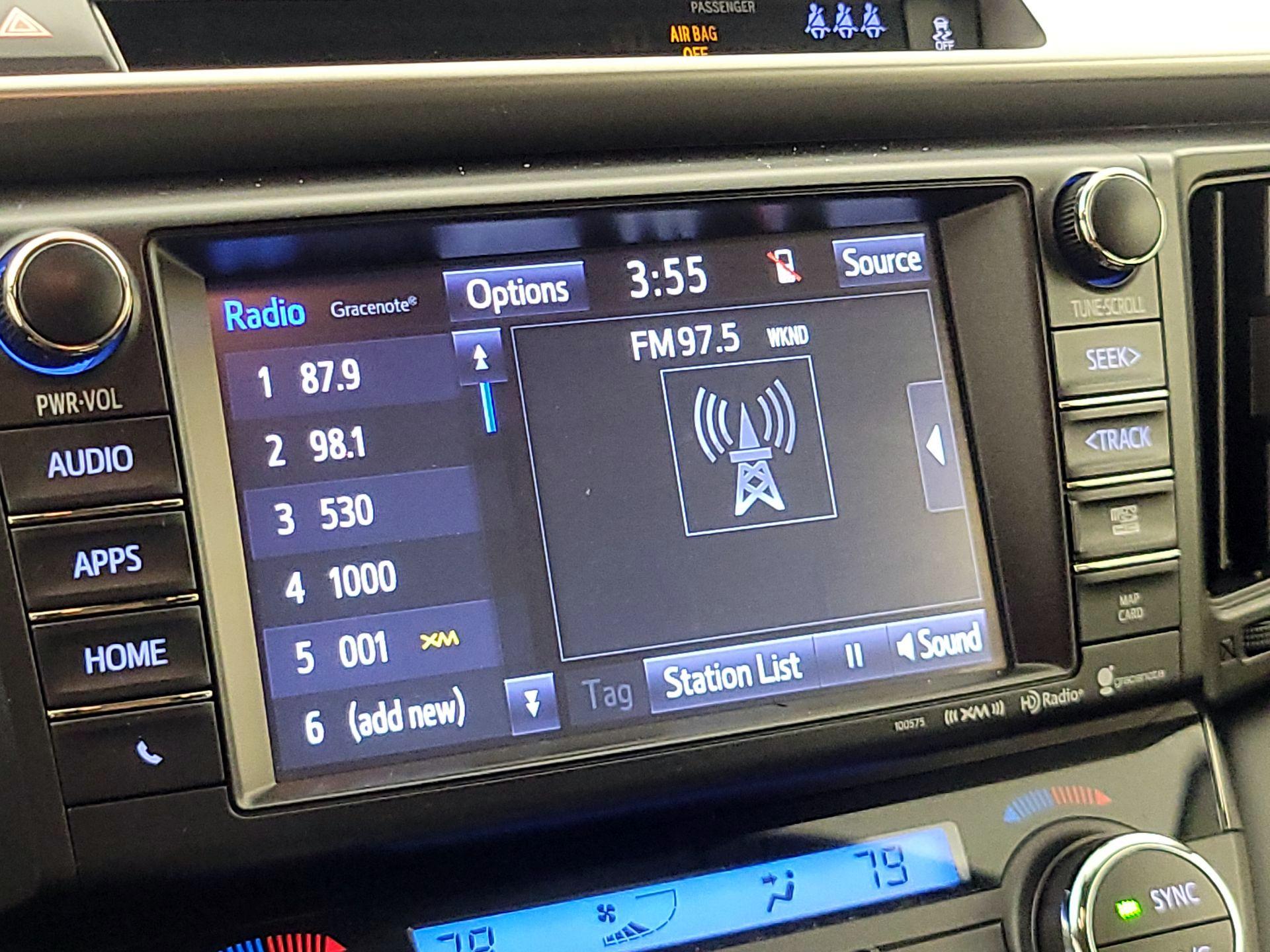 Thumbnail: 2018 Toyota RAV4 - 16