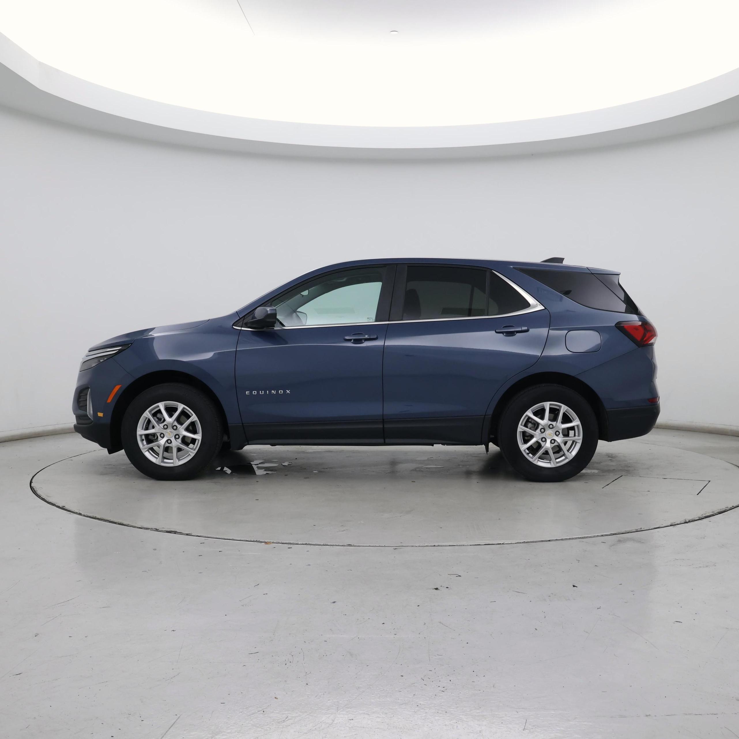 Thumbnail: 2024 Chevrolet Equinox - 3