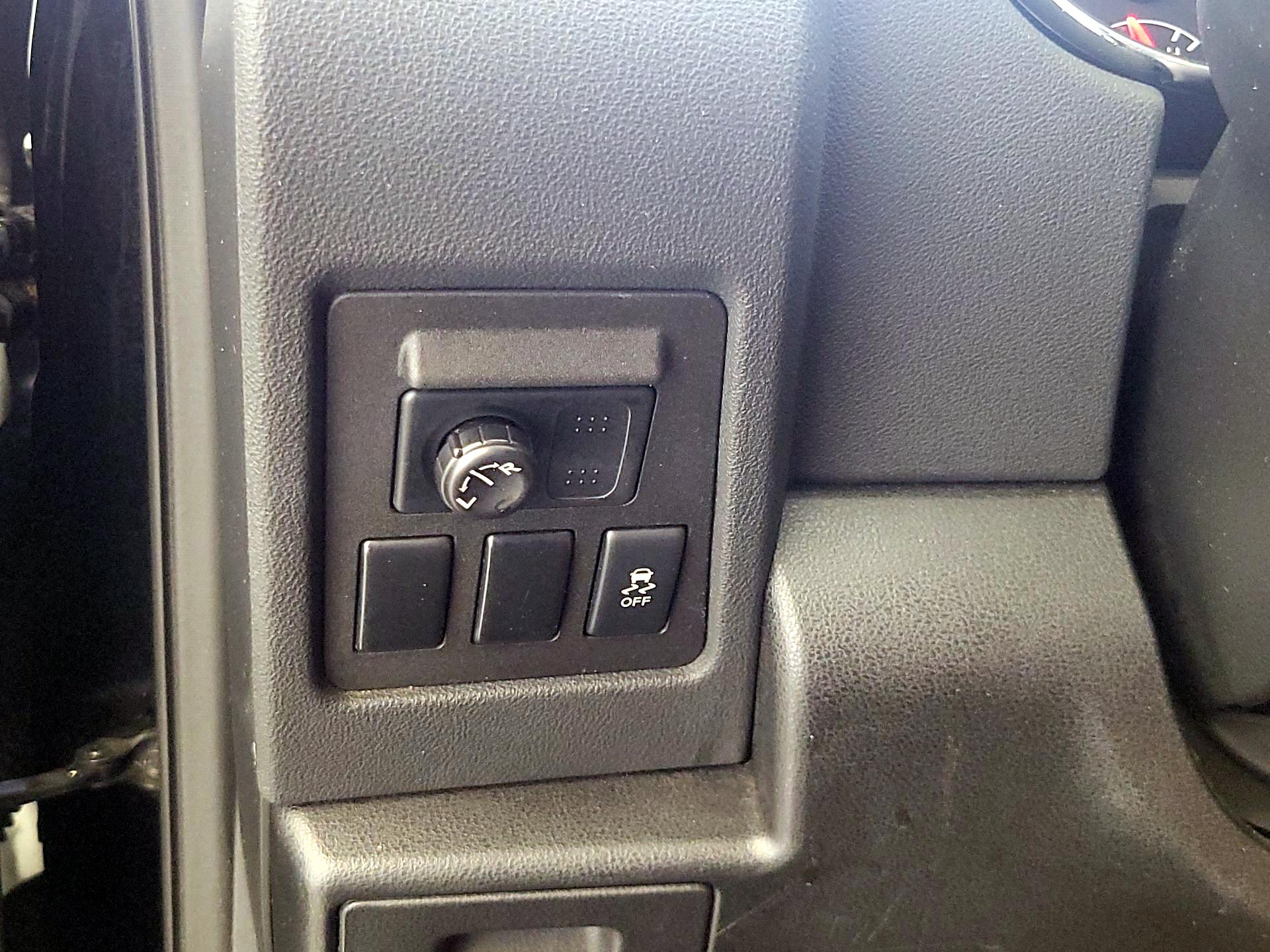 Thumbnail: 2013 Nissan Rogue - 13
