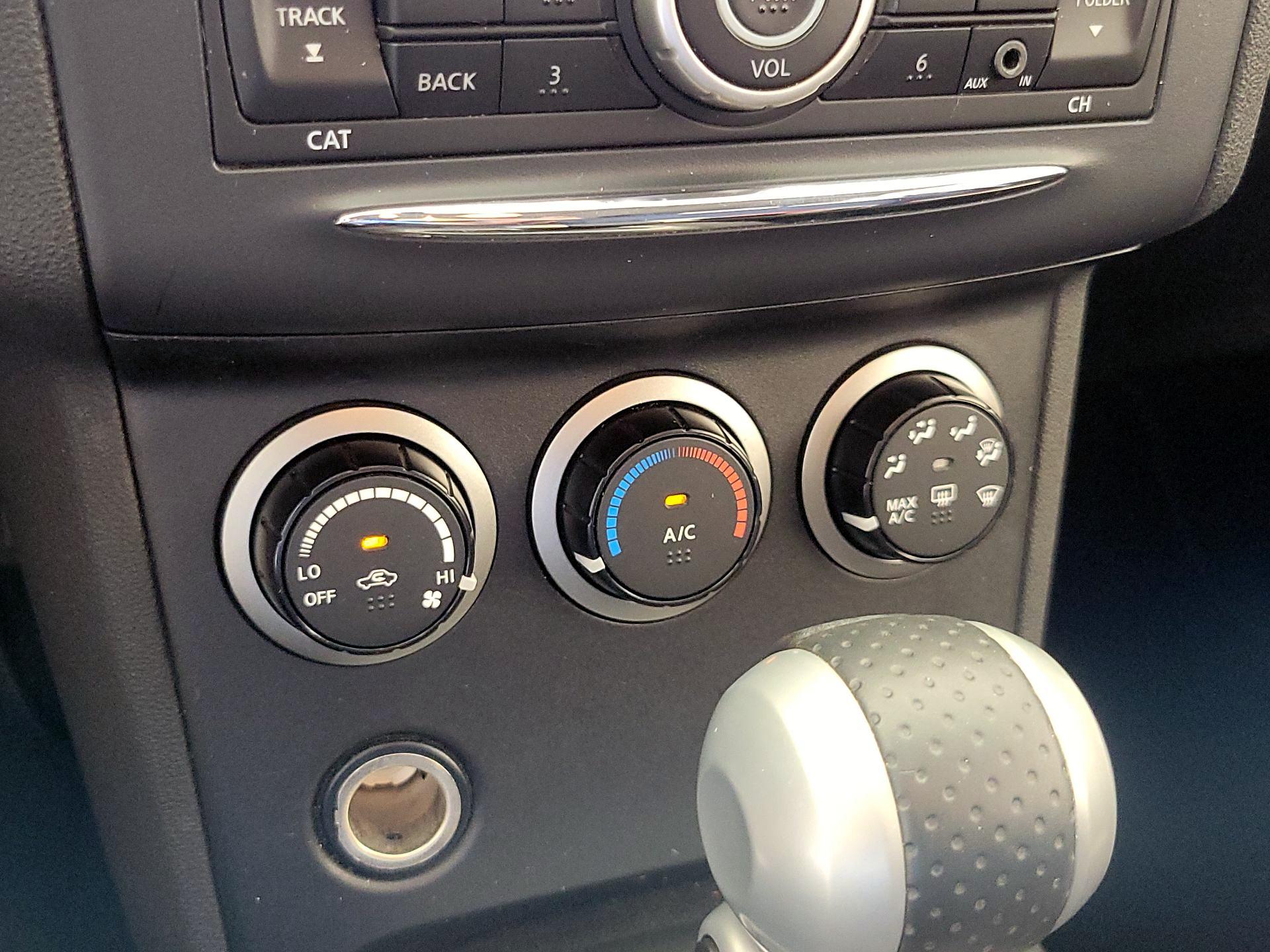 Thumbnail: 2013 Nissan Rogue - 15