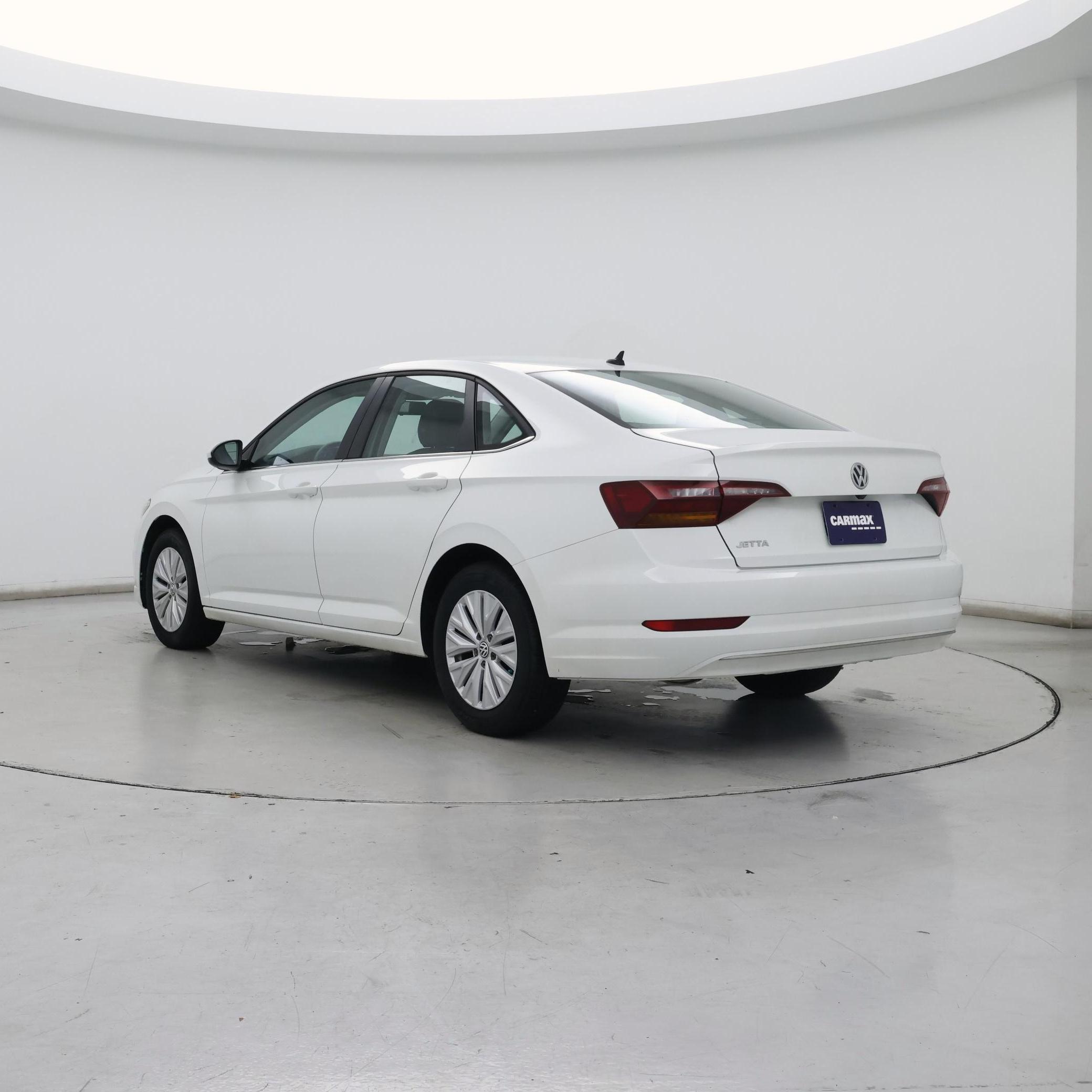 Thumbnail: 2019 Volkswagen Jetta - 2