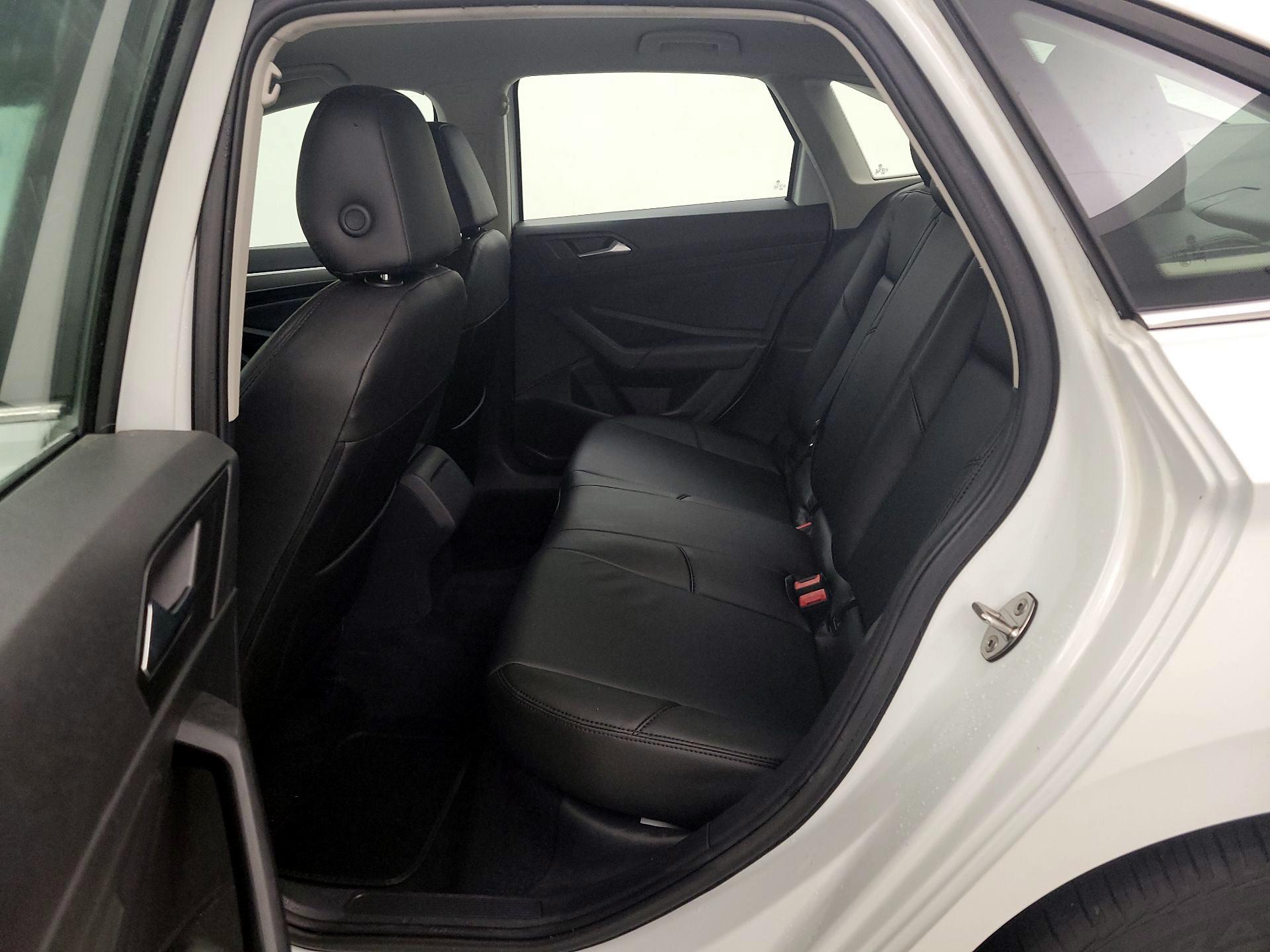 Thumbnail: 2019 Volkswagen Jetta - 19