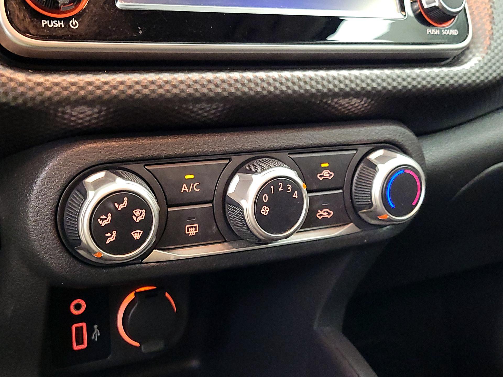 Thumbnail: 2020 Nissan Kicks - 16