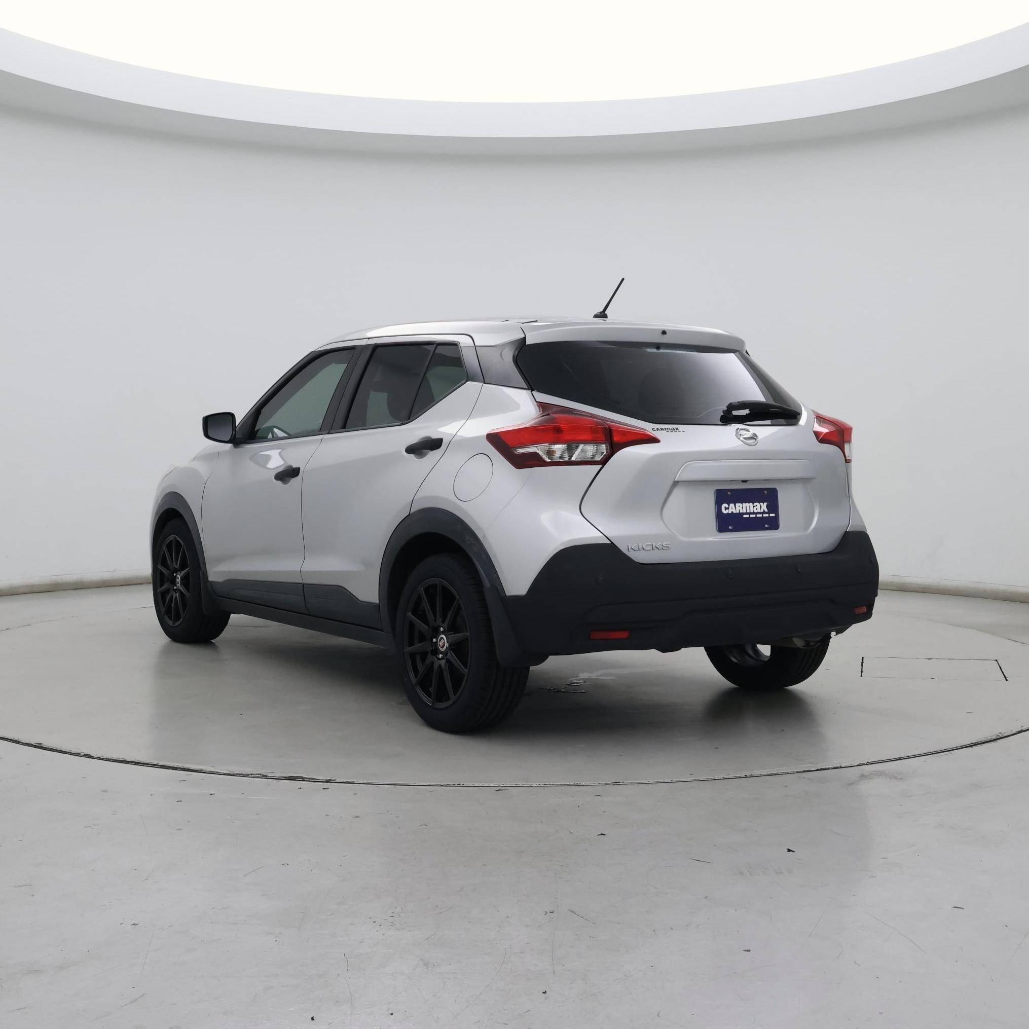 Thumbnail: 2020 Nissan Kicks - 2