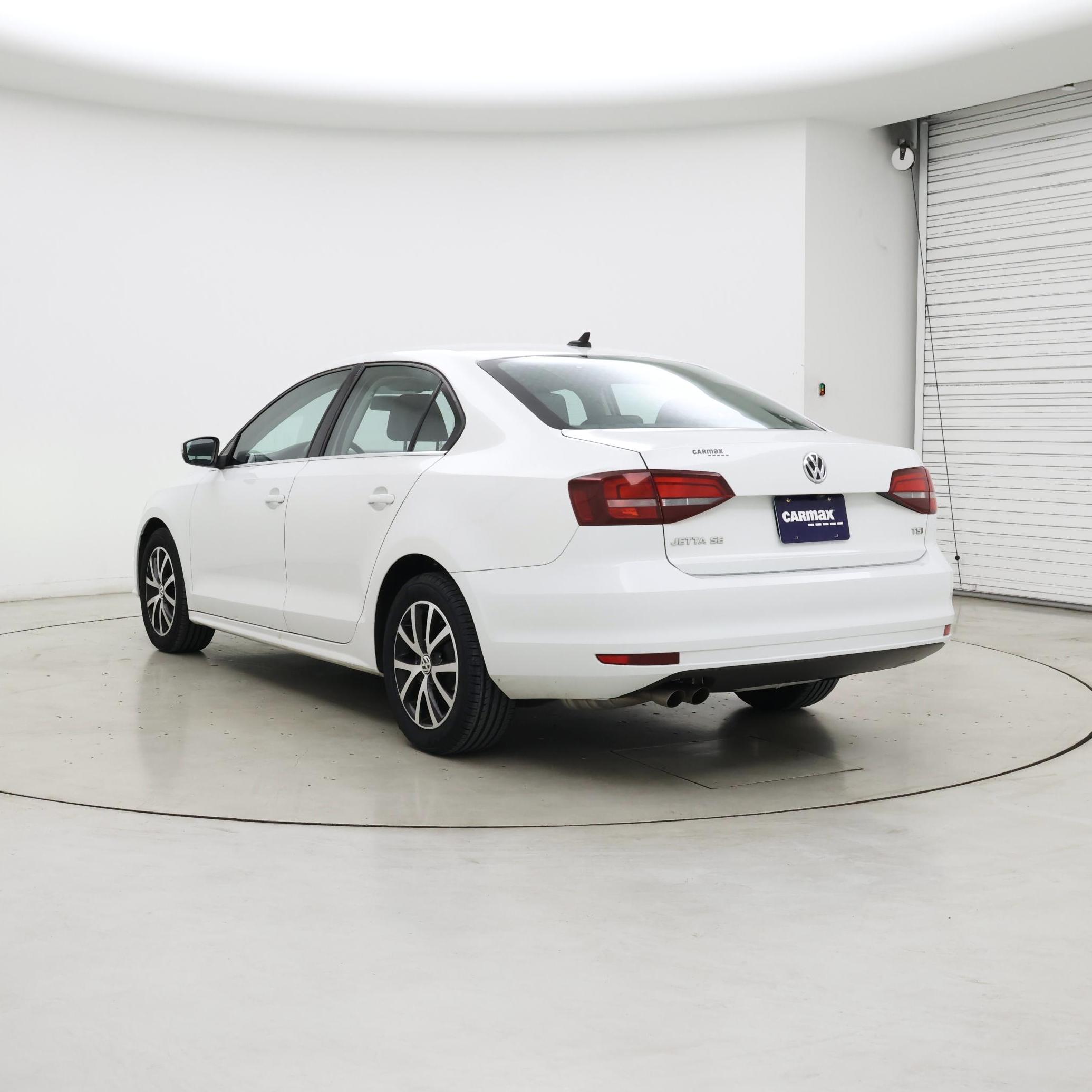 Thumbnail: 2017 Volkswagen Jetta - 2