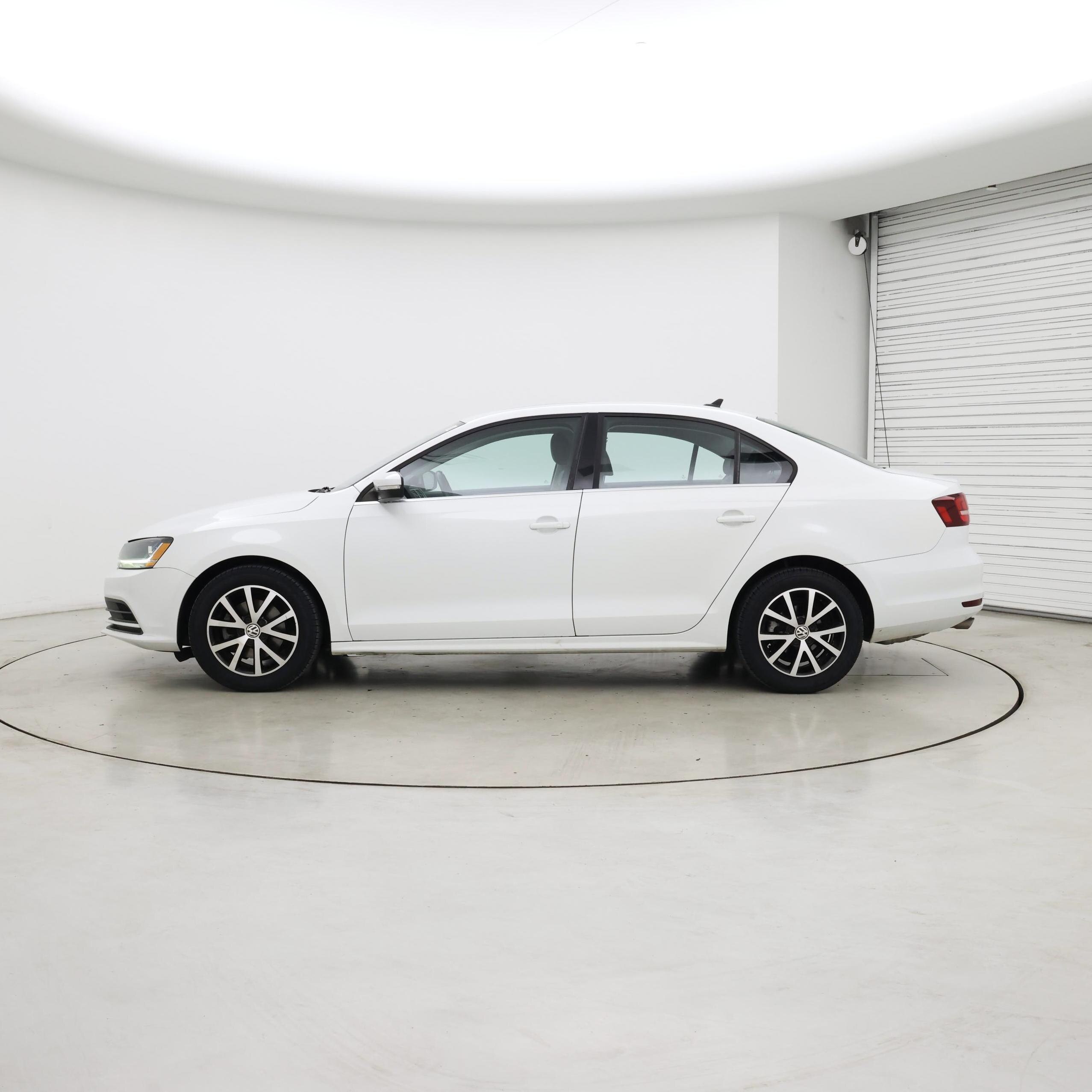 Thumbnail: 2017 Volkswagen Jetta - 3