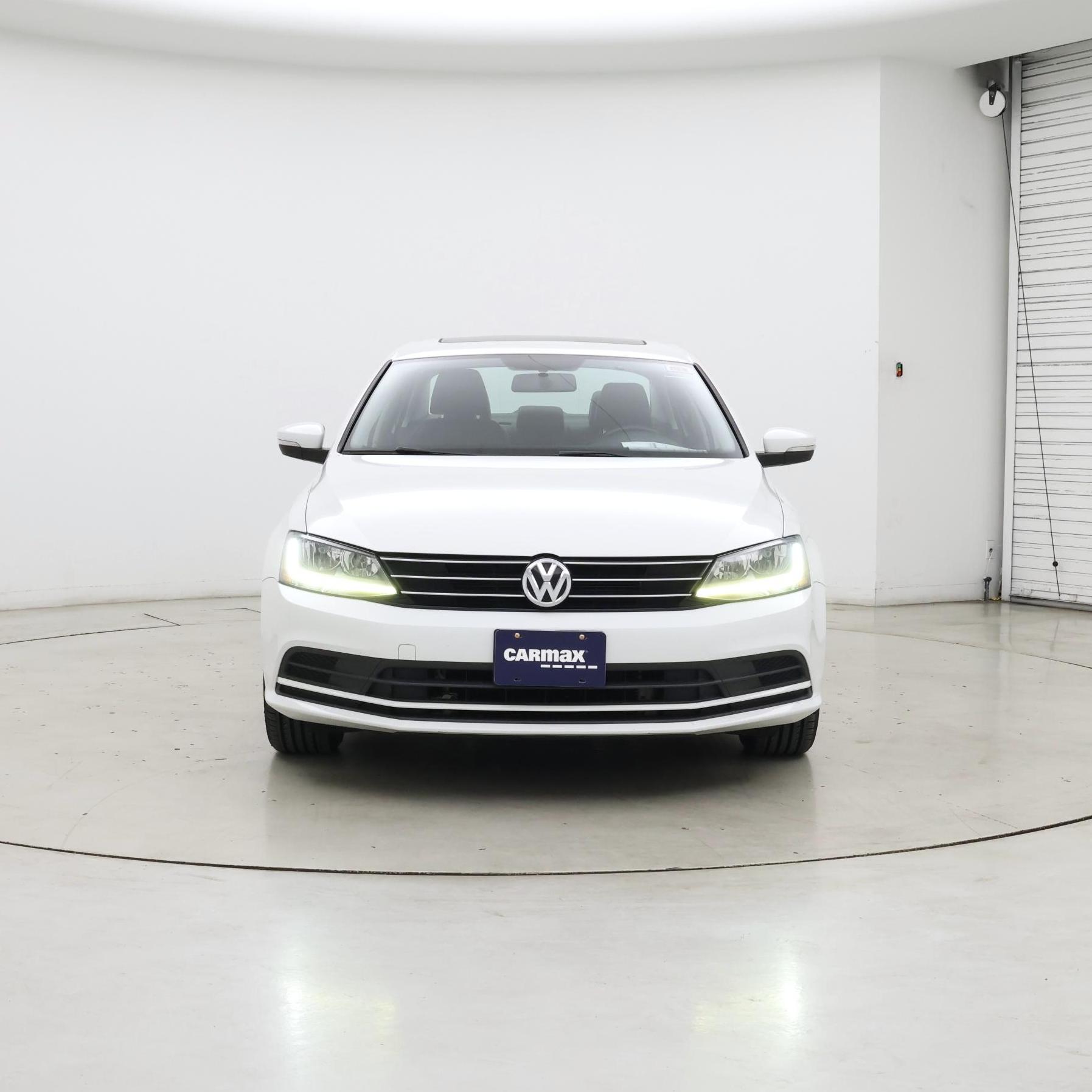 Thumbnail: 2017 Volkswagen Jetta - 5