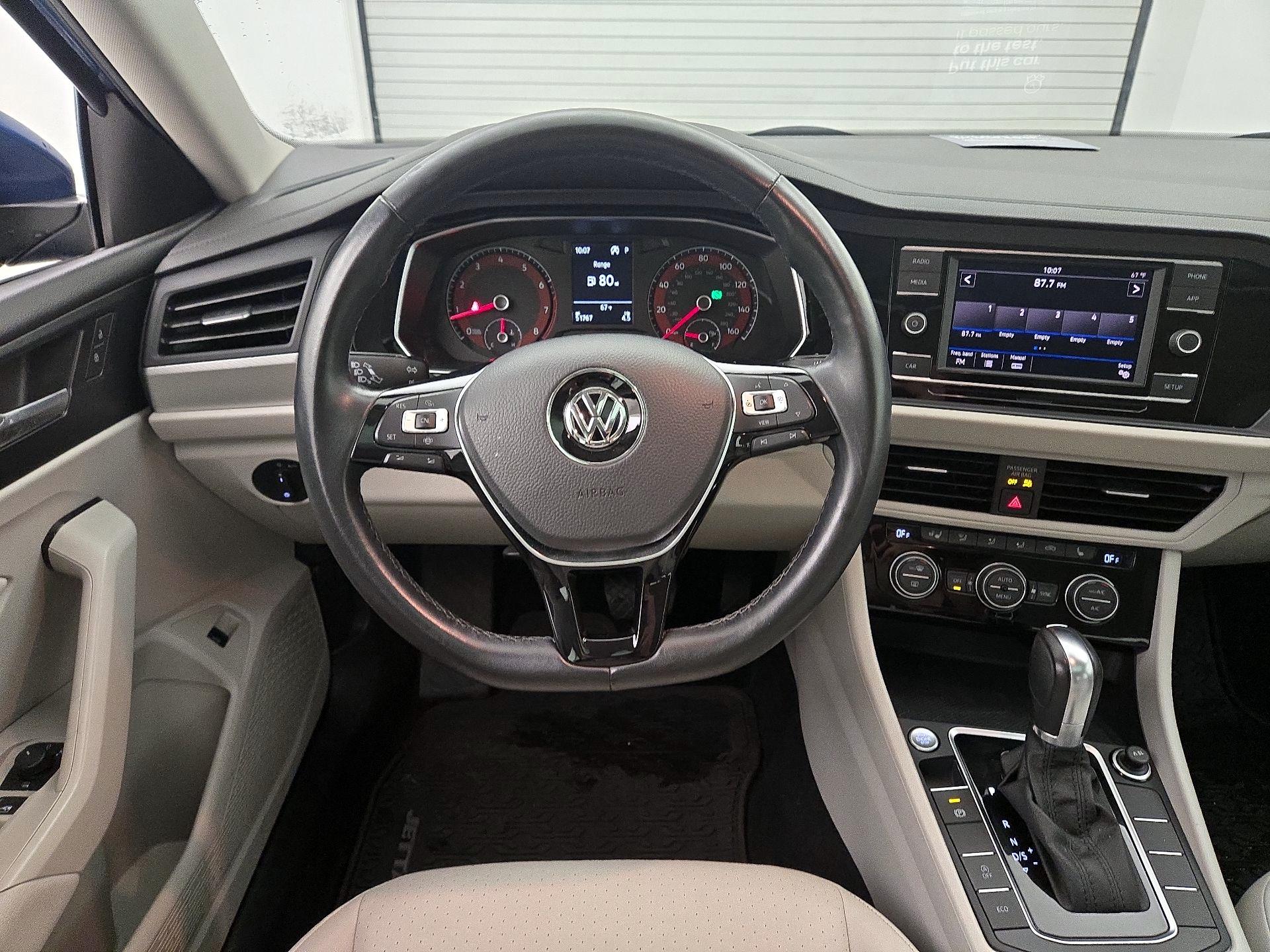 Thumbnail: 2019 Volkswagen Jetta - 10