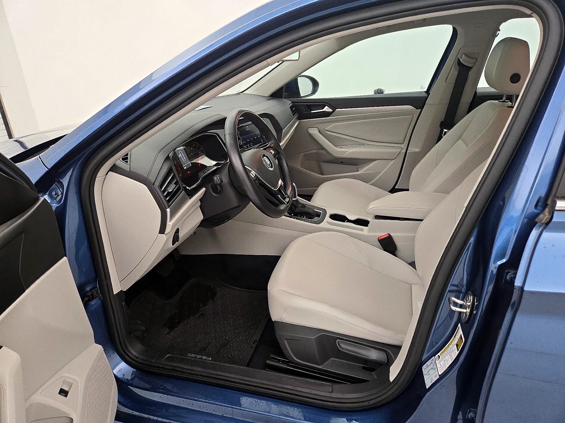 Thumbnail: 2019 Volkswagen Jetta - 11