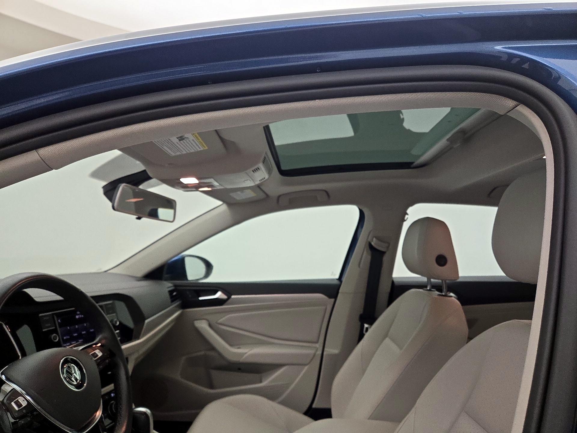 Thumbnail: 2019 Volkswagen Jetta - 19