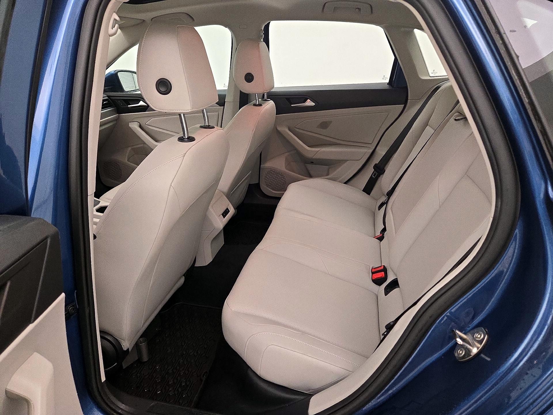 Thumbnail: 2019 Volkswagen Jetta - 20