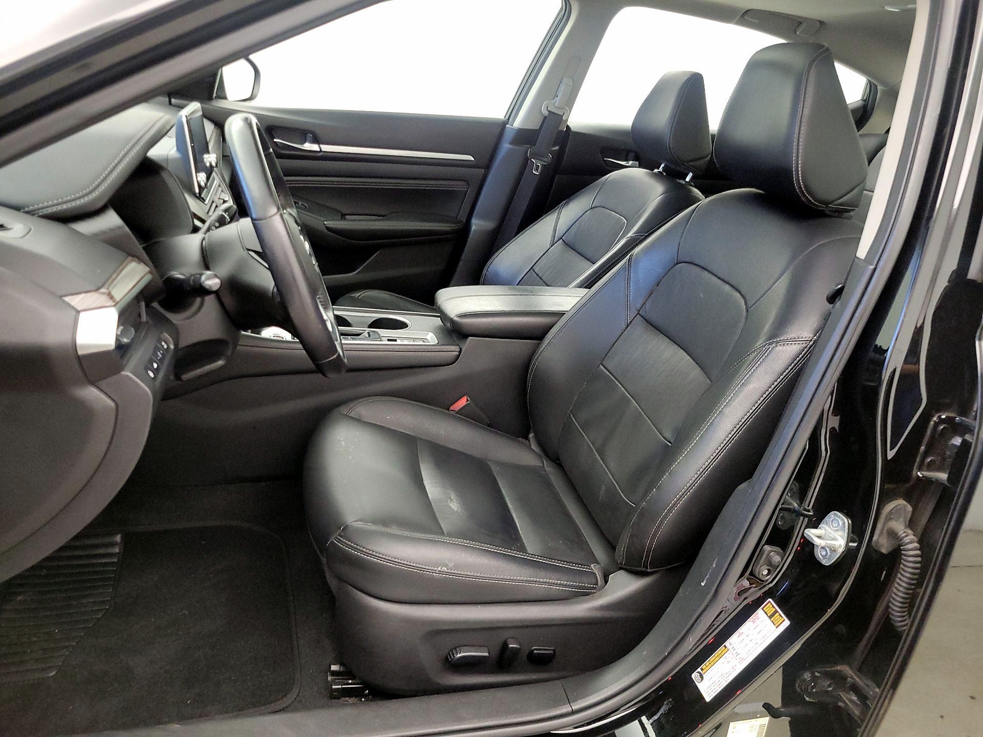 Thumbnail: 2019 Nissan Altima - 11