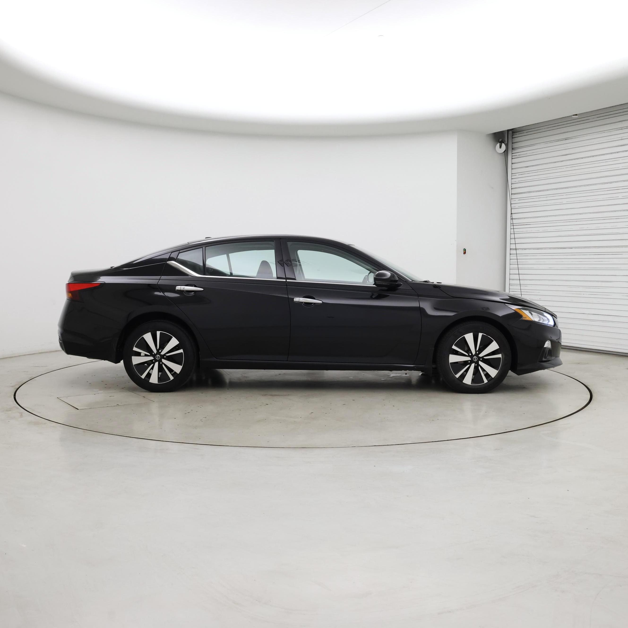 Thumbnail: 2019 Nissan Altima - 7