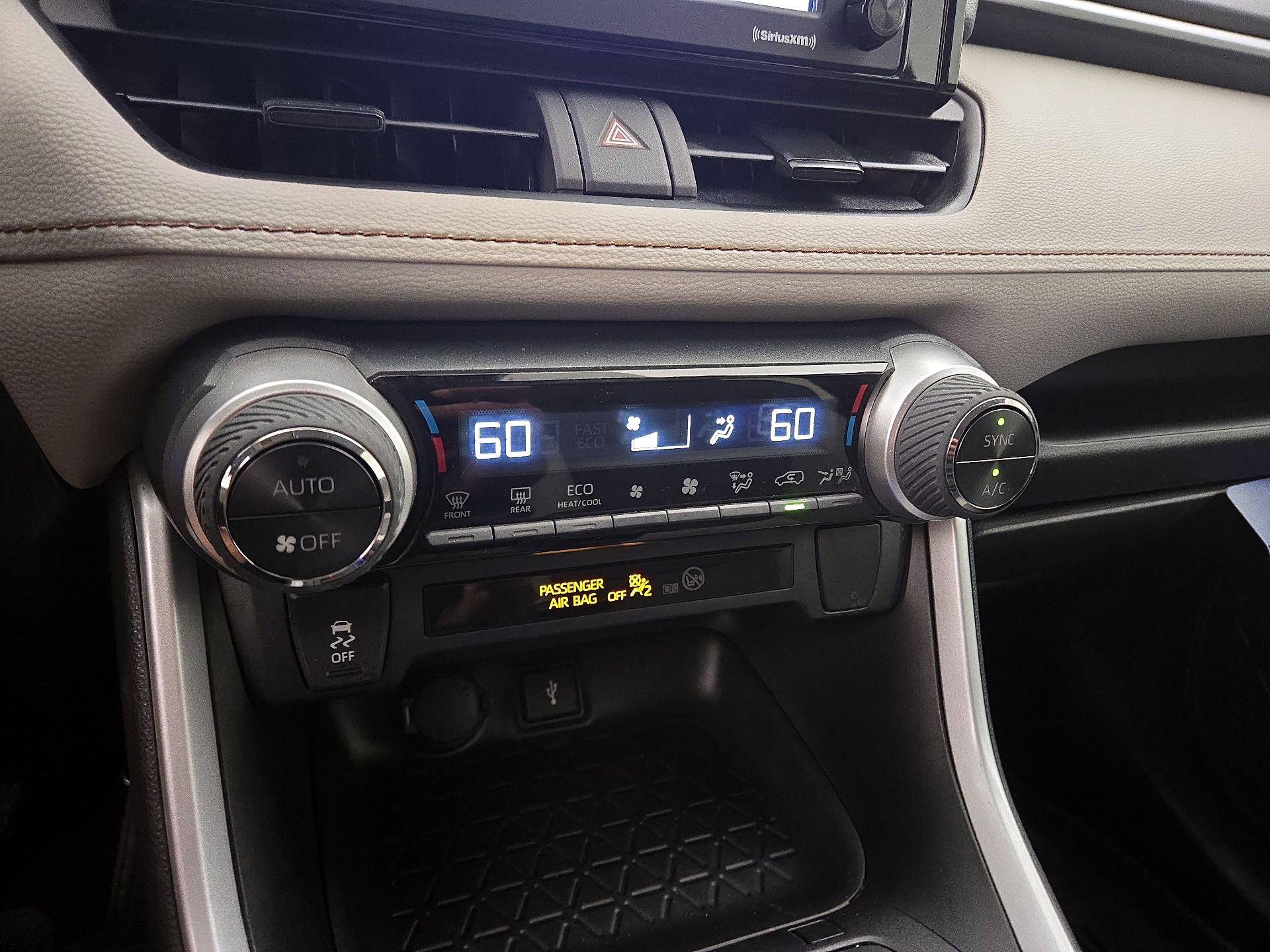 Thumbnail: 2021 Toyota RAV4 - 16
