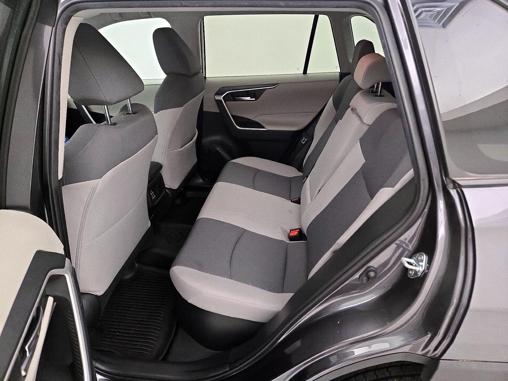 Thumbnail: 2021 Toyota RAV4 - 19