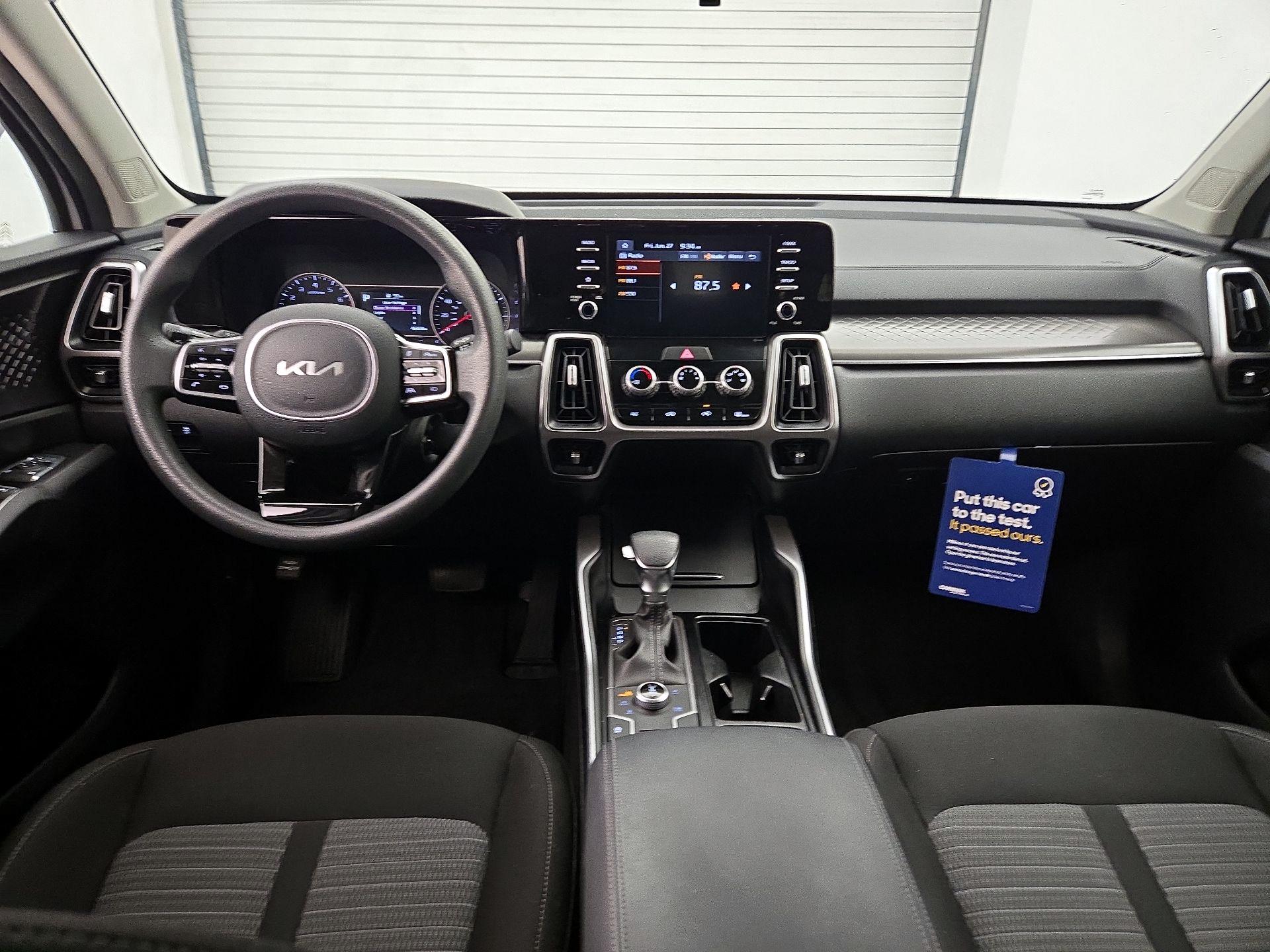 Thumbnail: 2022 Kia Sorento - 9
