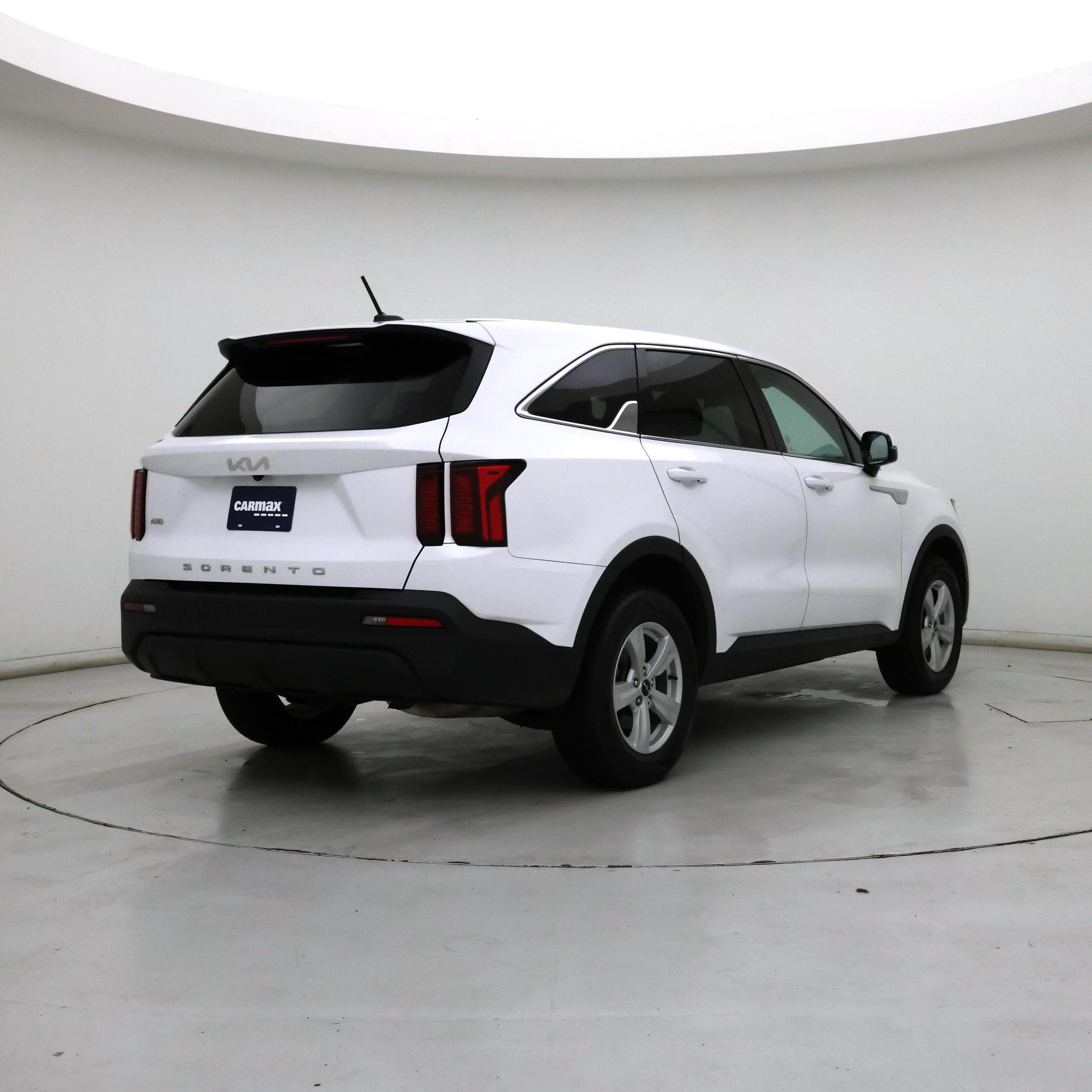 Thumbnail: 2022 Kia Sorento - 8
