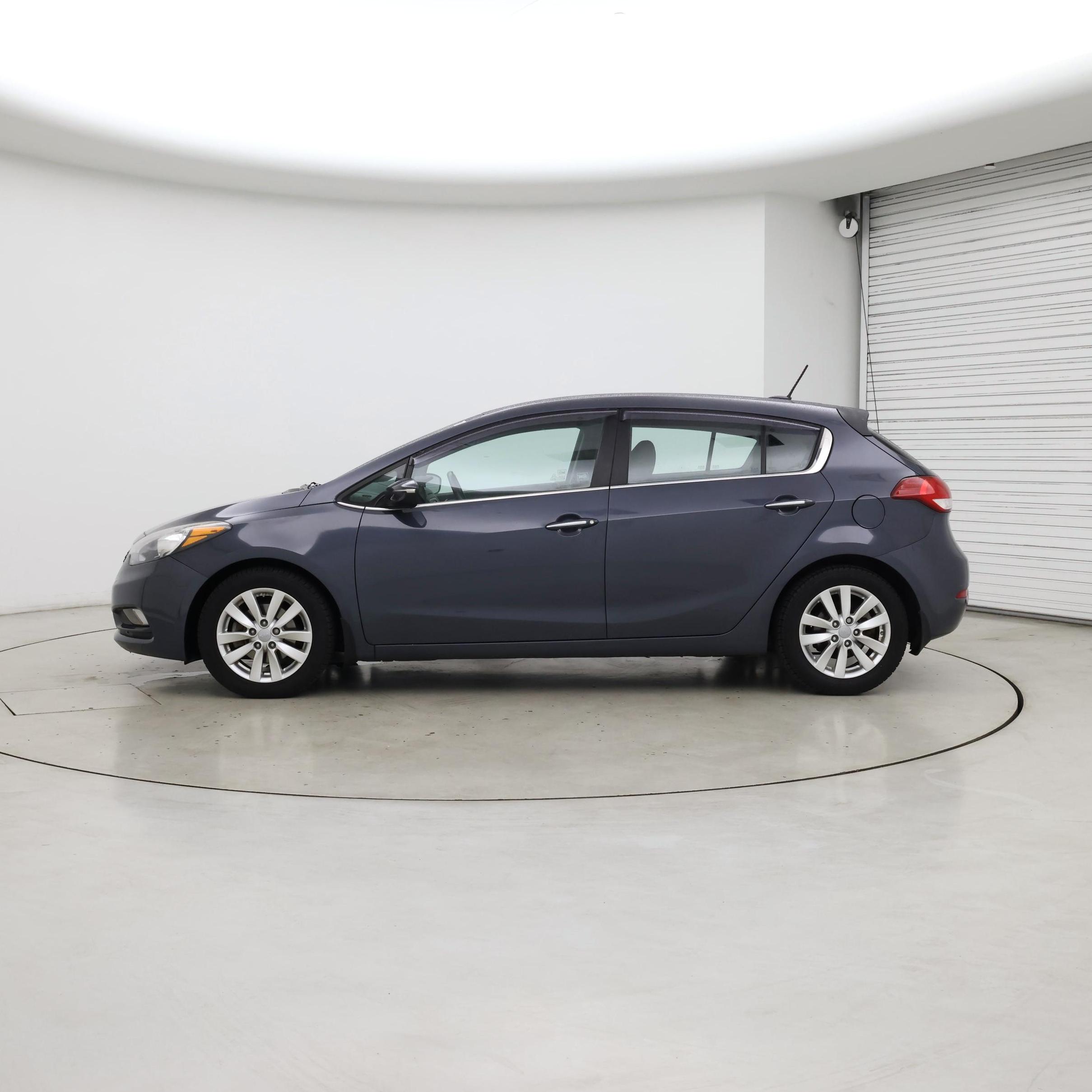Thumbnail: 2015 Kia Forte - 3