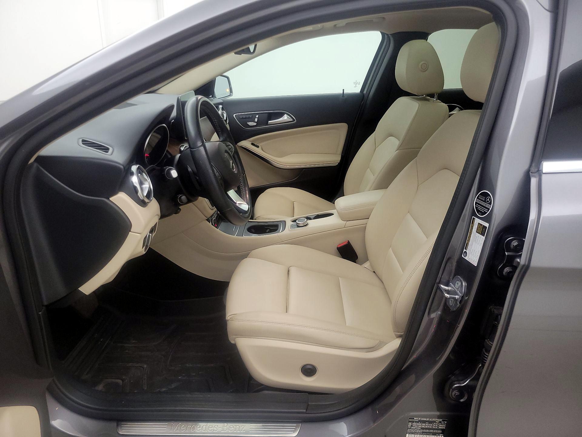 Thumbnail: 2019 Mercedes-Benz GLA - 11