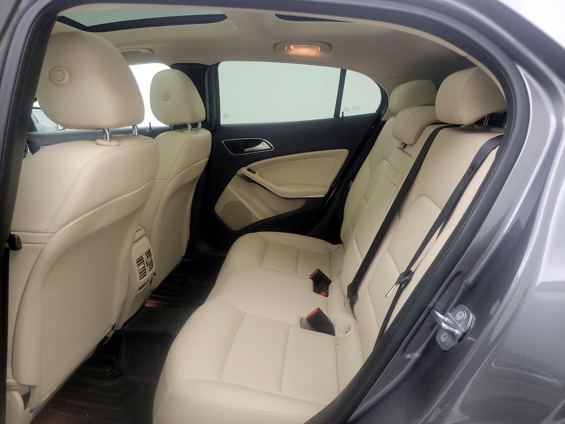 Thumbnail: 2019 Mercedes-Benz GLA - 20