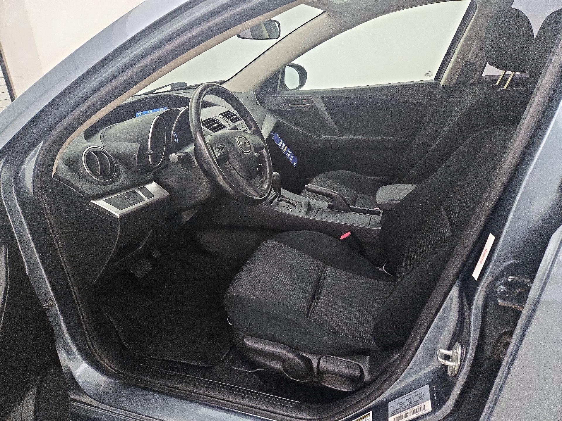 Thumbnail: 2013 Mazda Mazda3 - 11