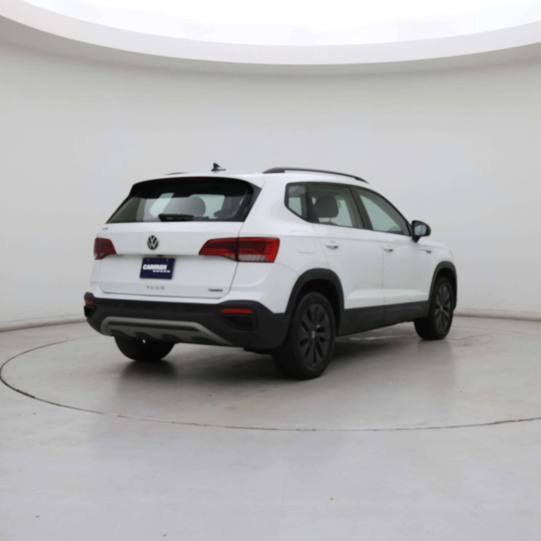 Thumbnail: 2022 Volkswagen Taos - 8