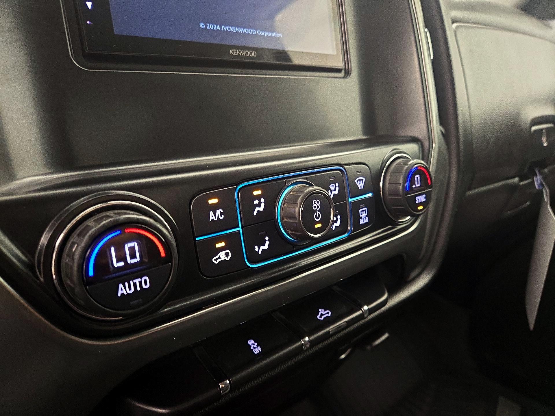 Thumbnail: 2016 Chevrolet Silverado 1500 - 16