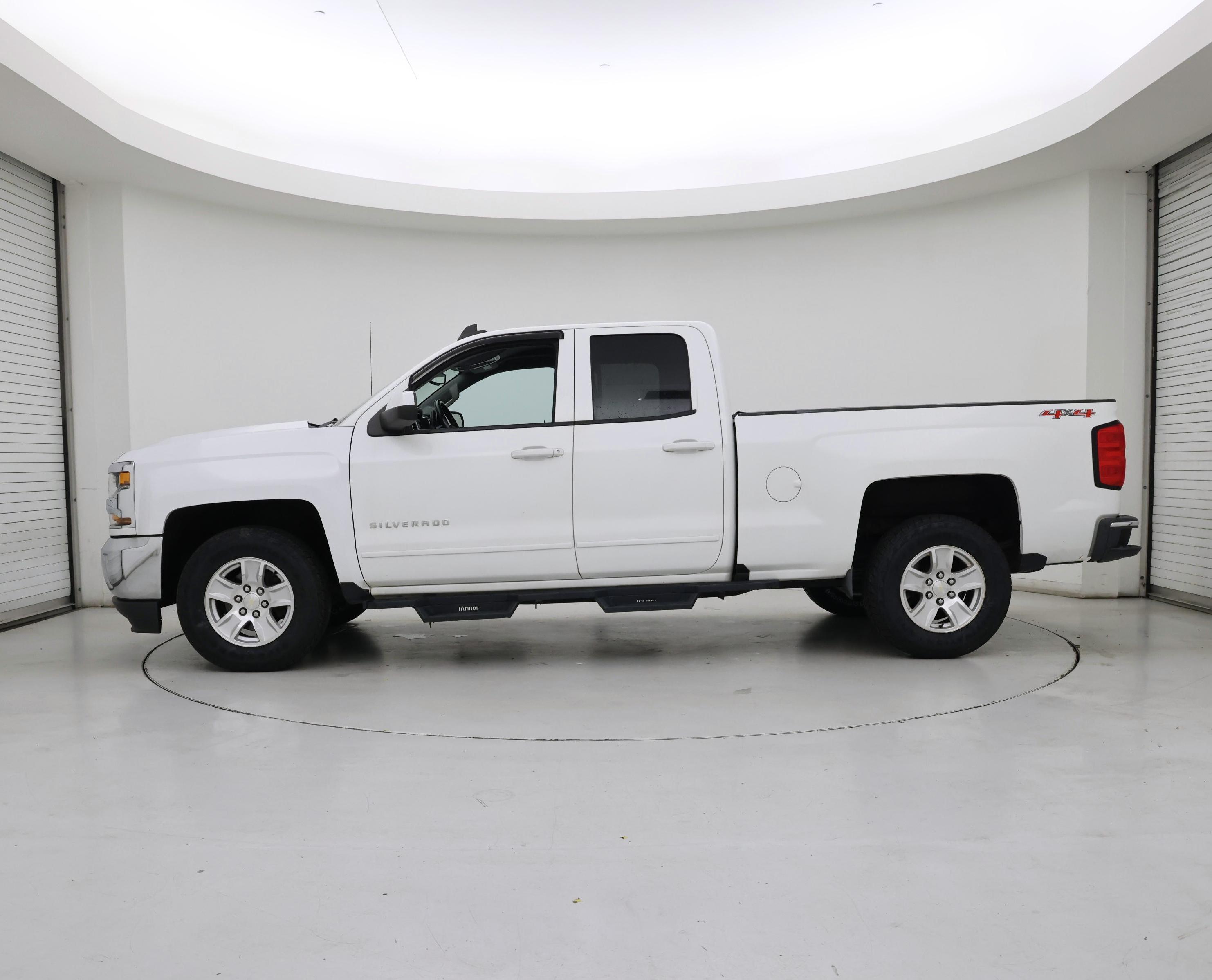 Thumbnail: 2016 Chevrolet Silverado 1500 - 3