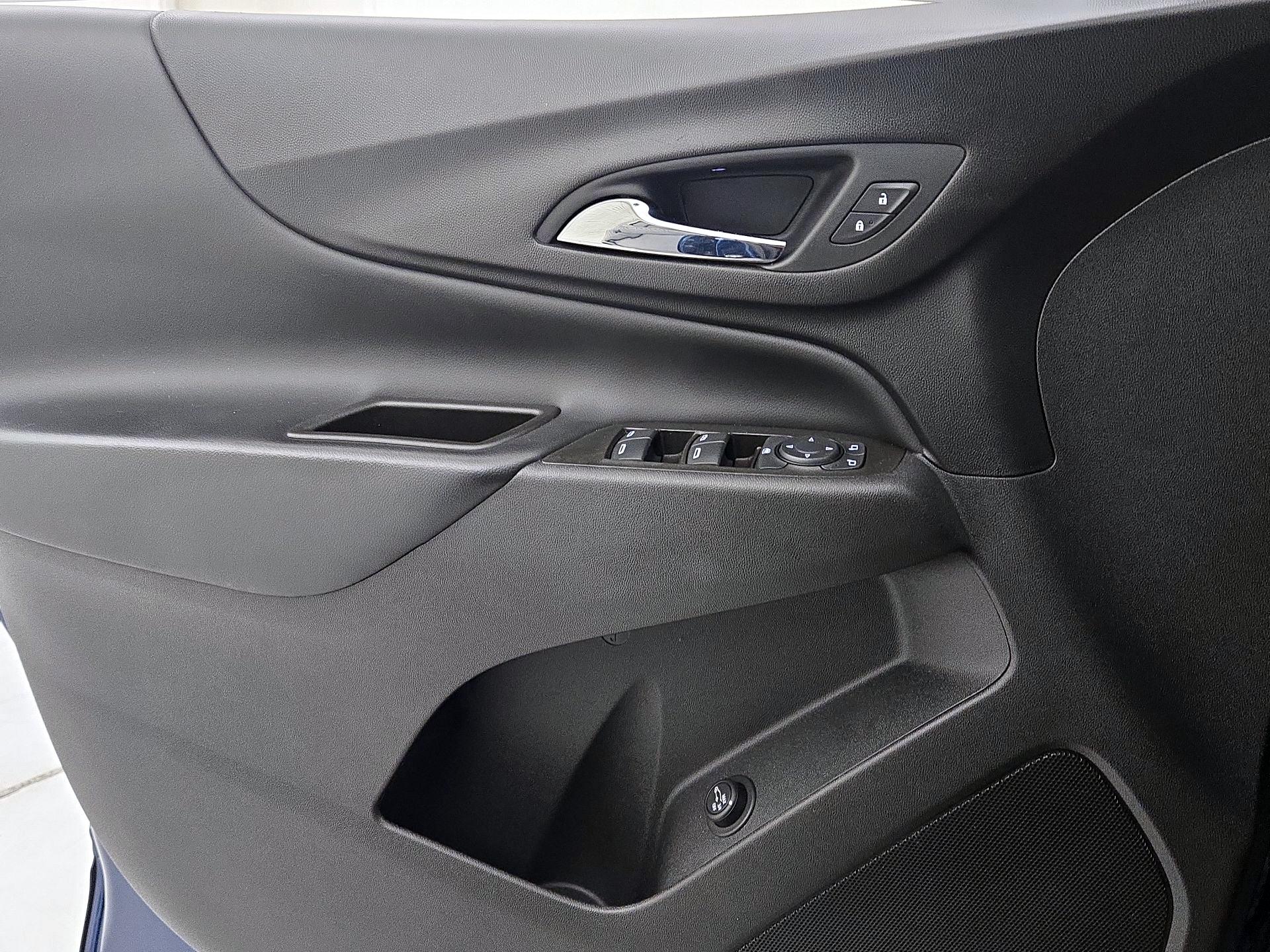 Thumbnail: 2020 Chevrolet Equinox - 12