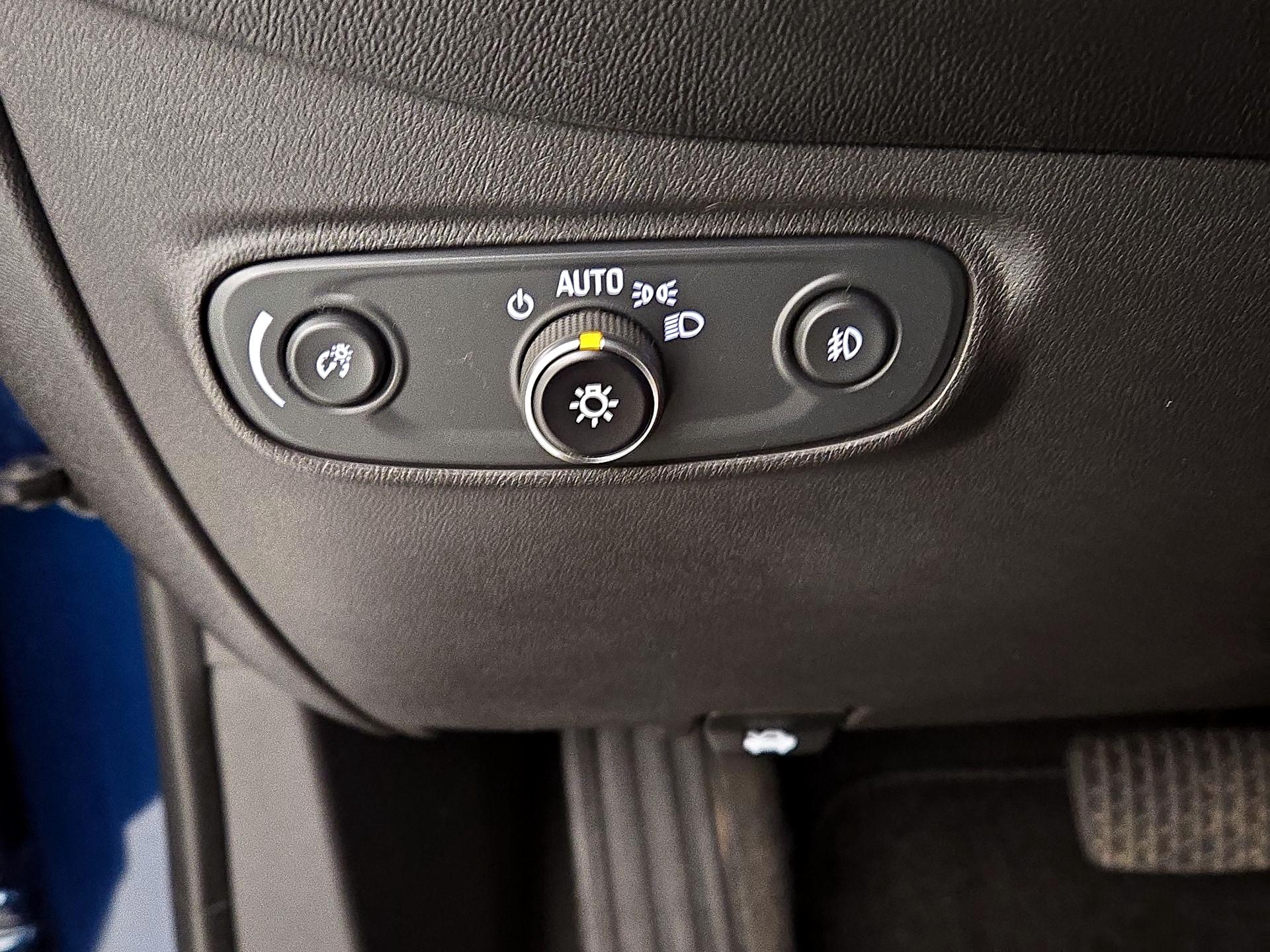 Thumbnail: 2020 Chevrolet Equinox - 13