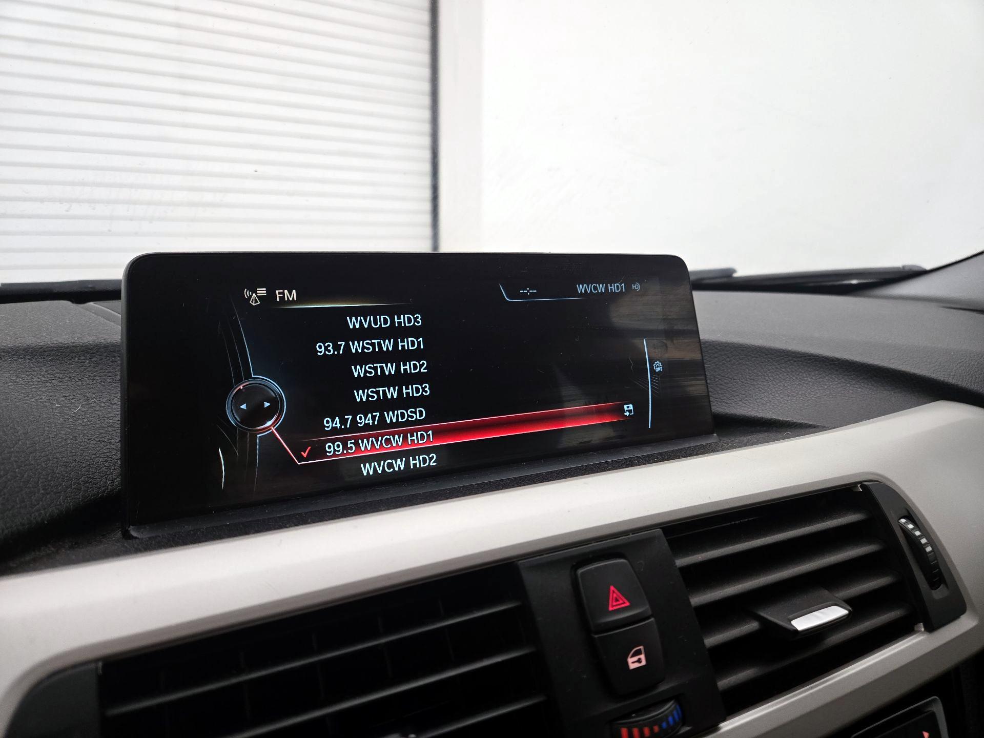 Thumbnail: 2016 BMW 3 Series - 16