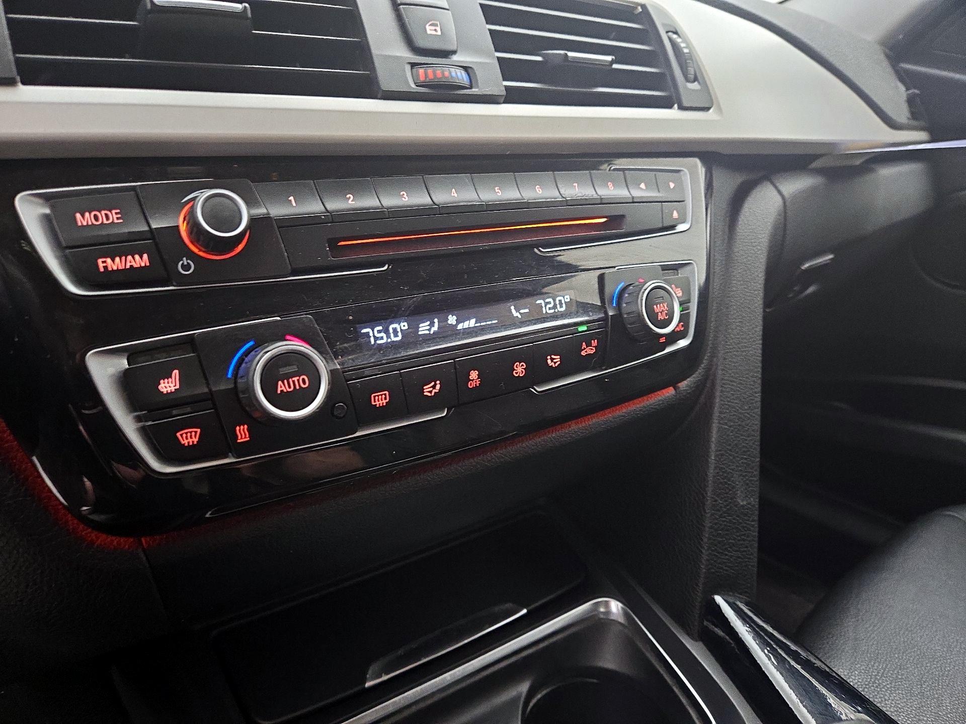 Thumbnail: 2016 BMW 3 Series - 17