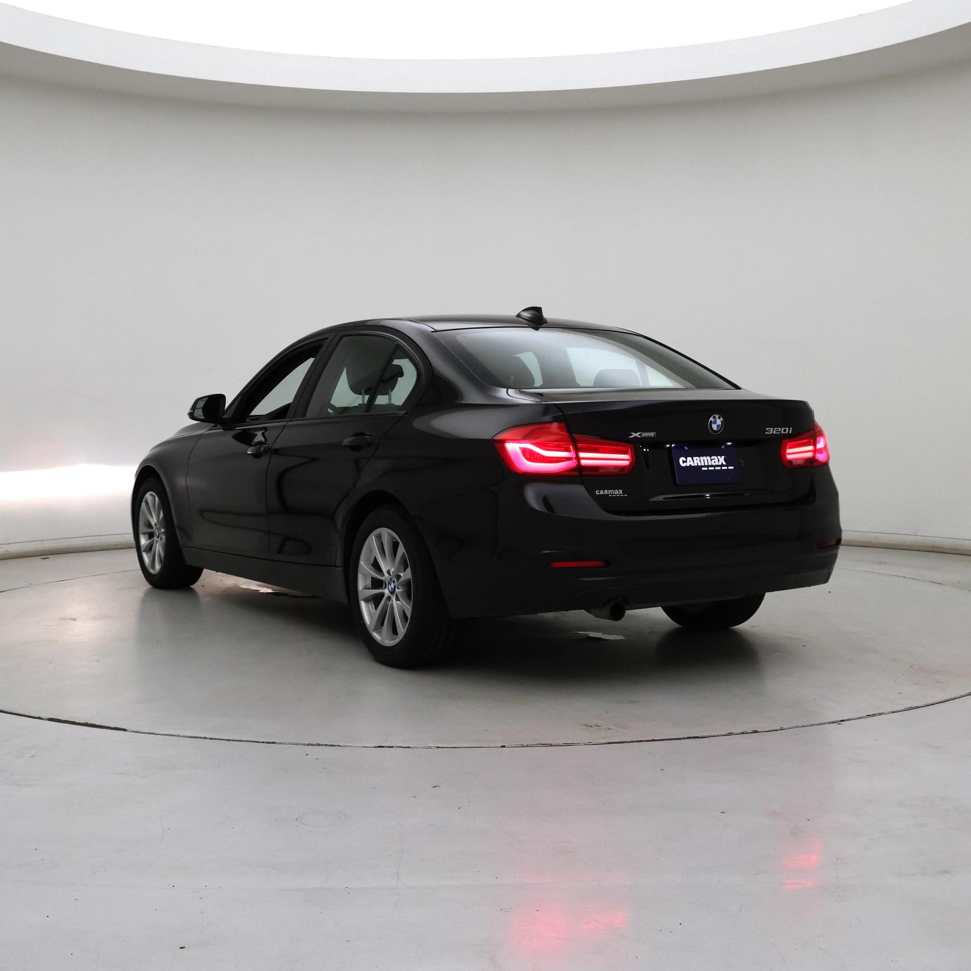 Thumbnail: 2016 BMW 3 Series - 2