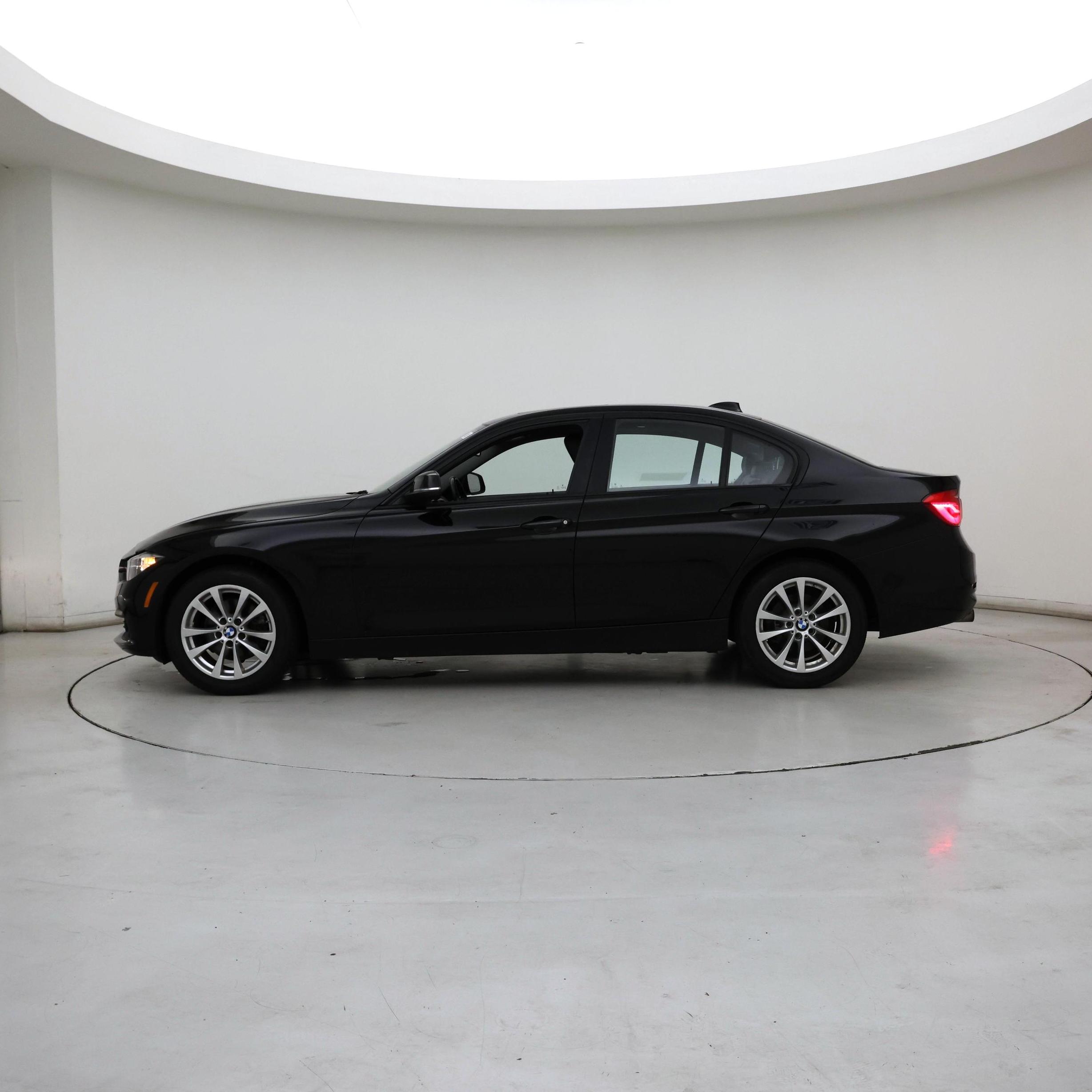Thumbnail: 2016 BMW 3 Series - 3