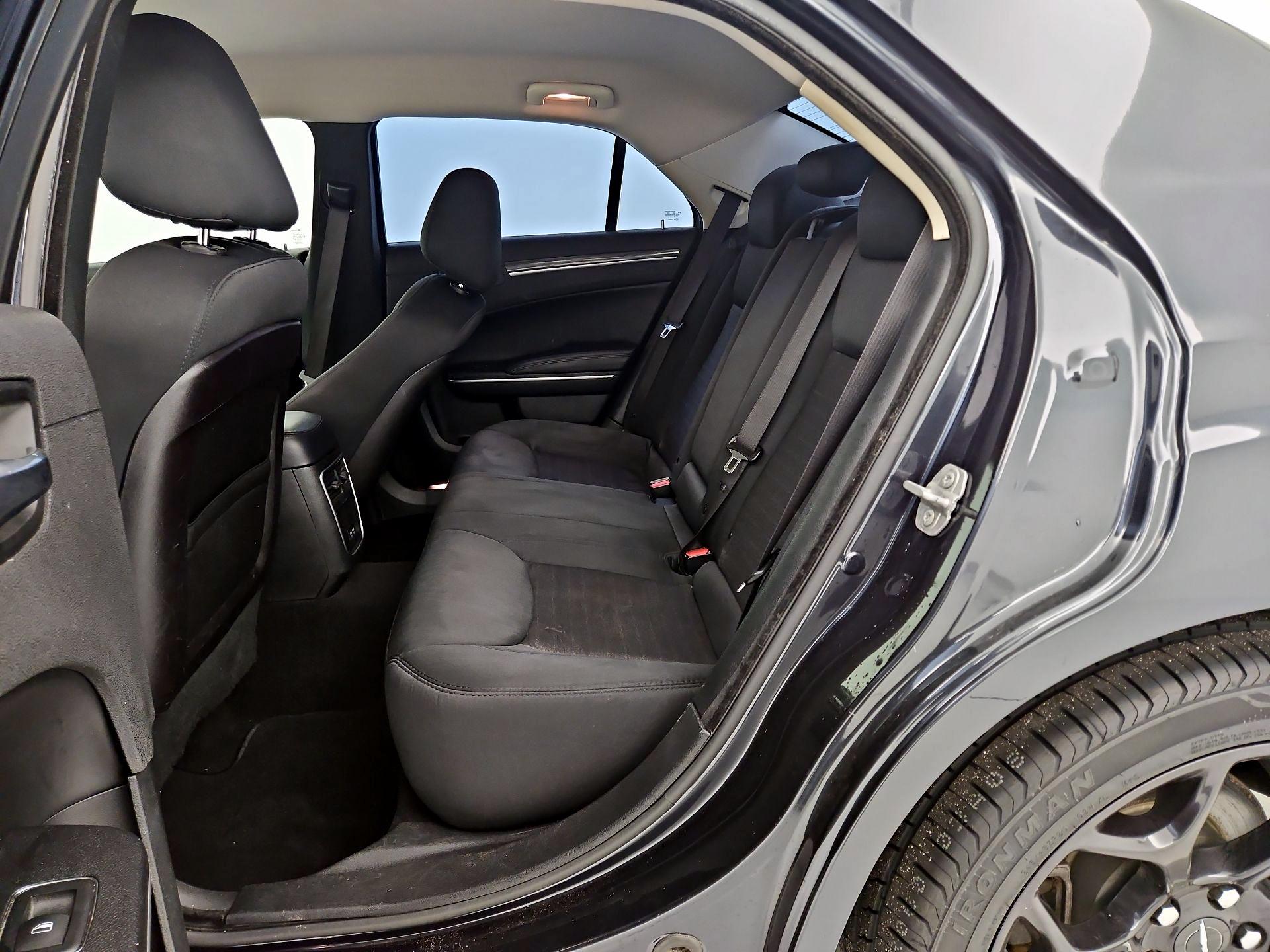 Thumbnail: 2019 Chrysler 300 - 19