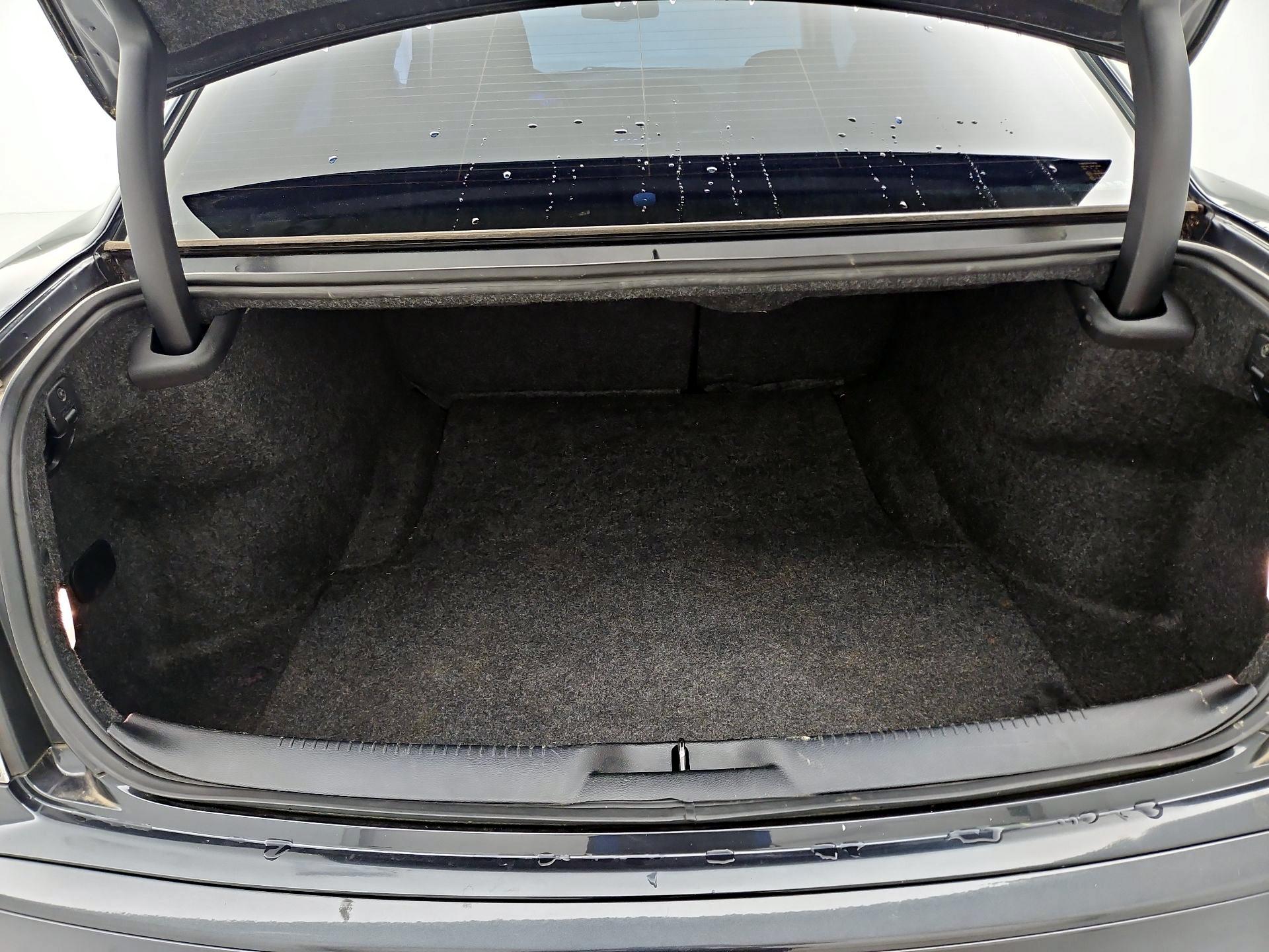 Thumbnail: 2019 Chrysler 300 - 20