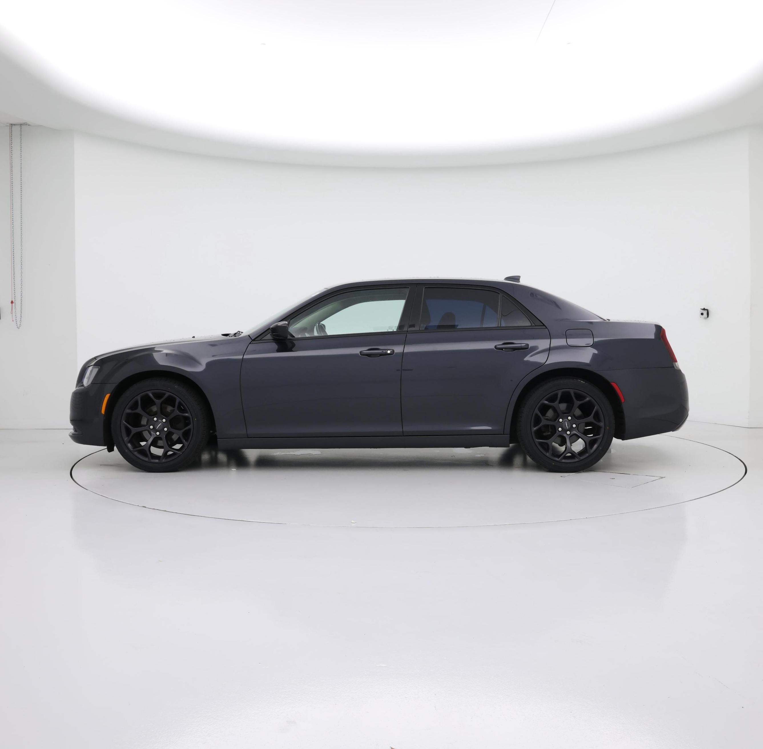Thumbnail: 2019 Chrysler 300 - 3