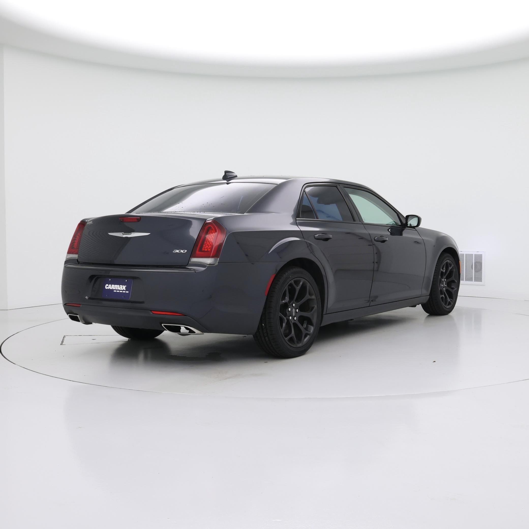 Thumbnail: 2019 Chrysler 300 - 8