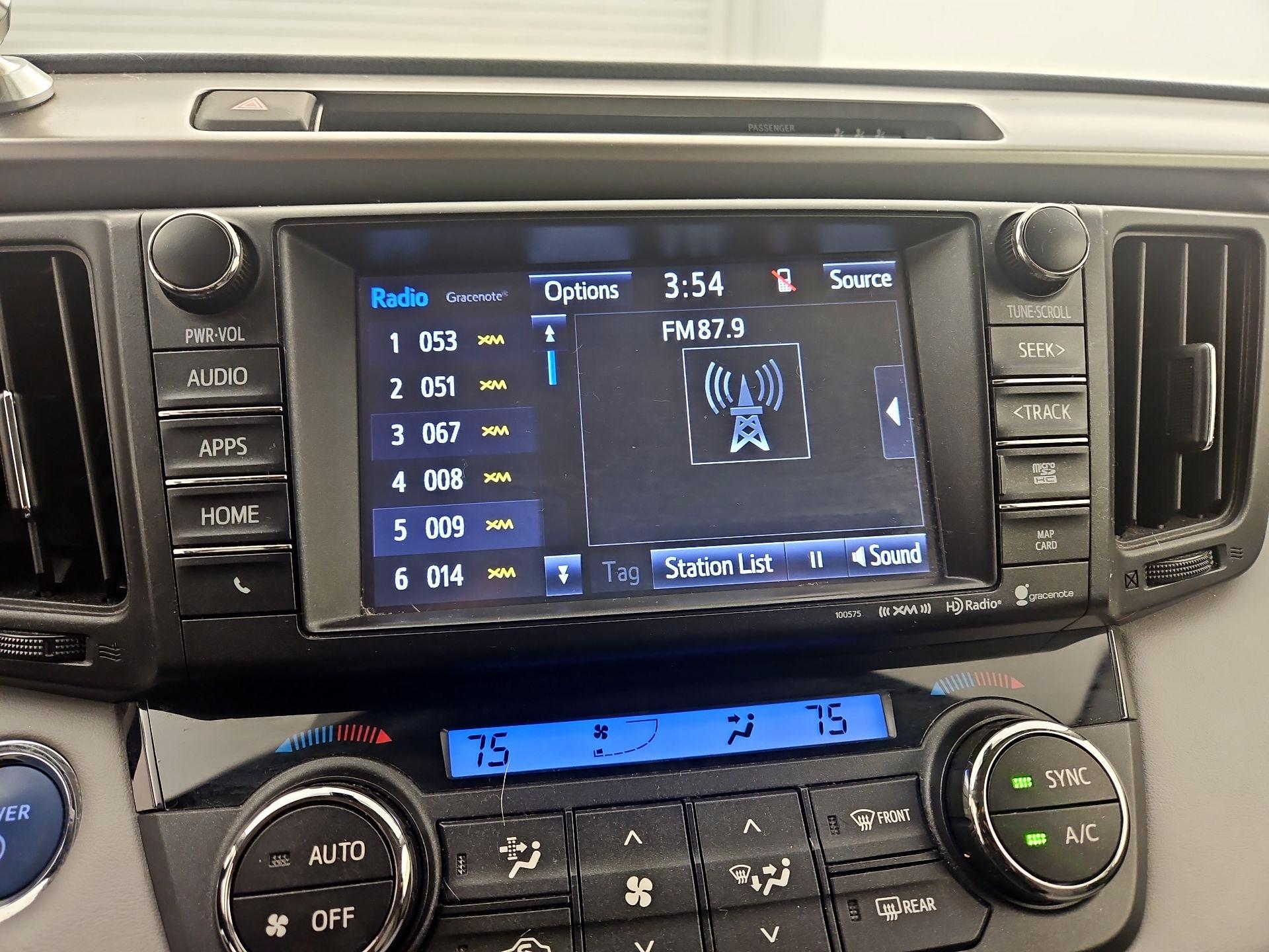 Thumbnail: 2017 Toyota RAV4 - 15