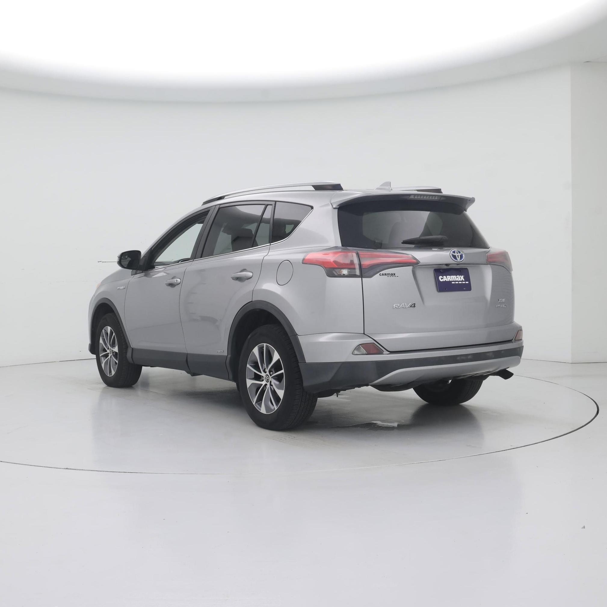 Thumbnail: 2017 Toyota RAV4 - 2