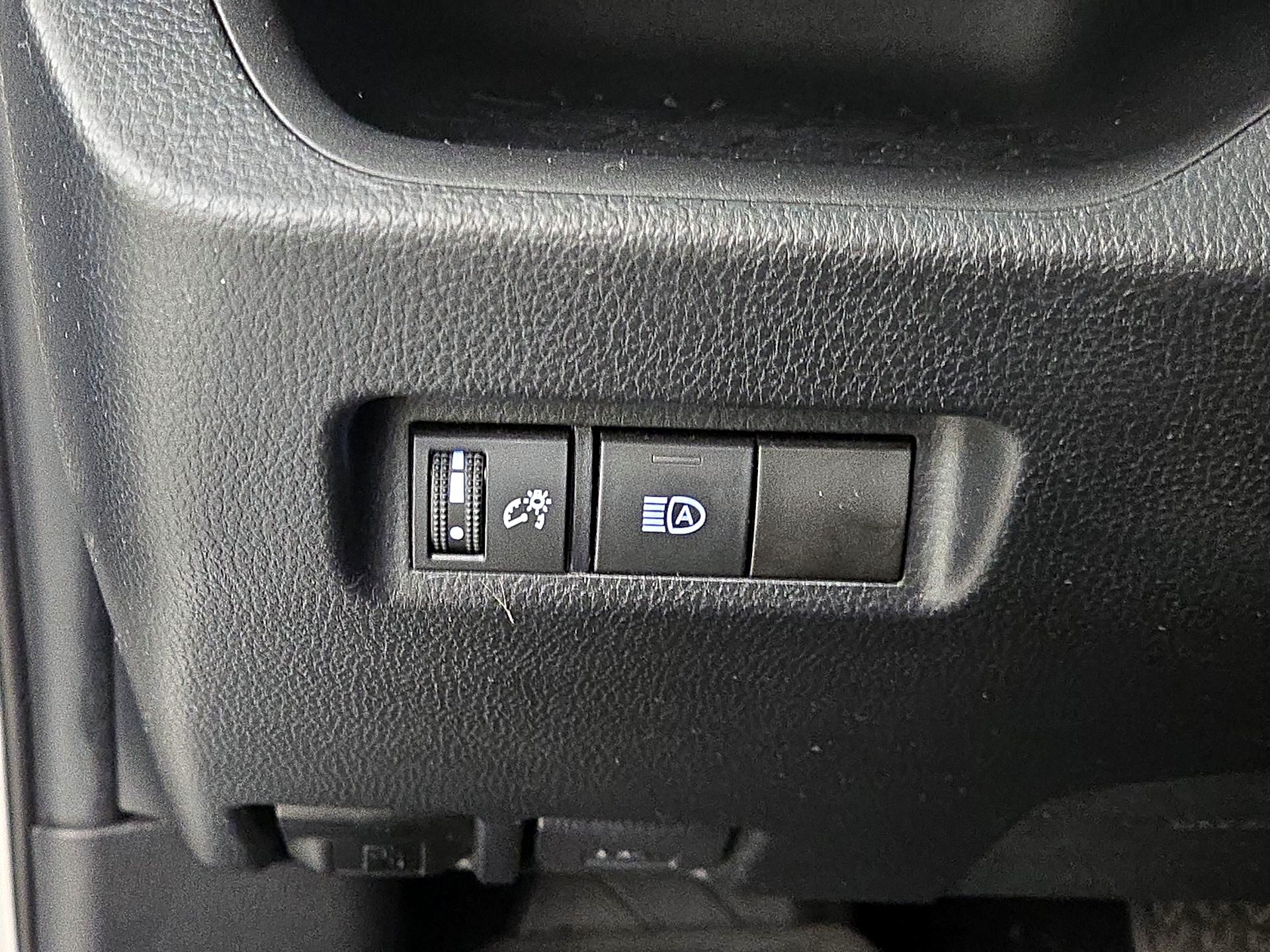 Thumbnail: 2022 Toyota RAV4 - 13