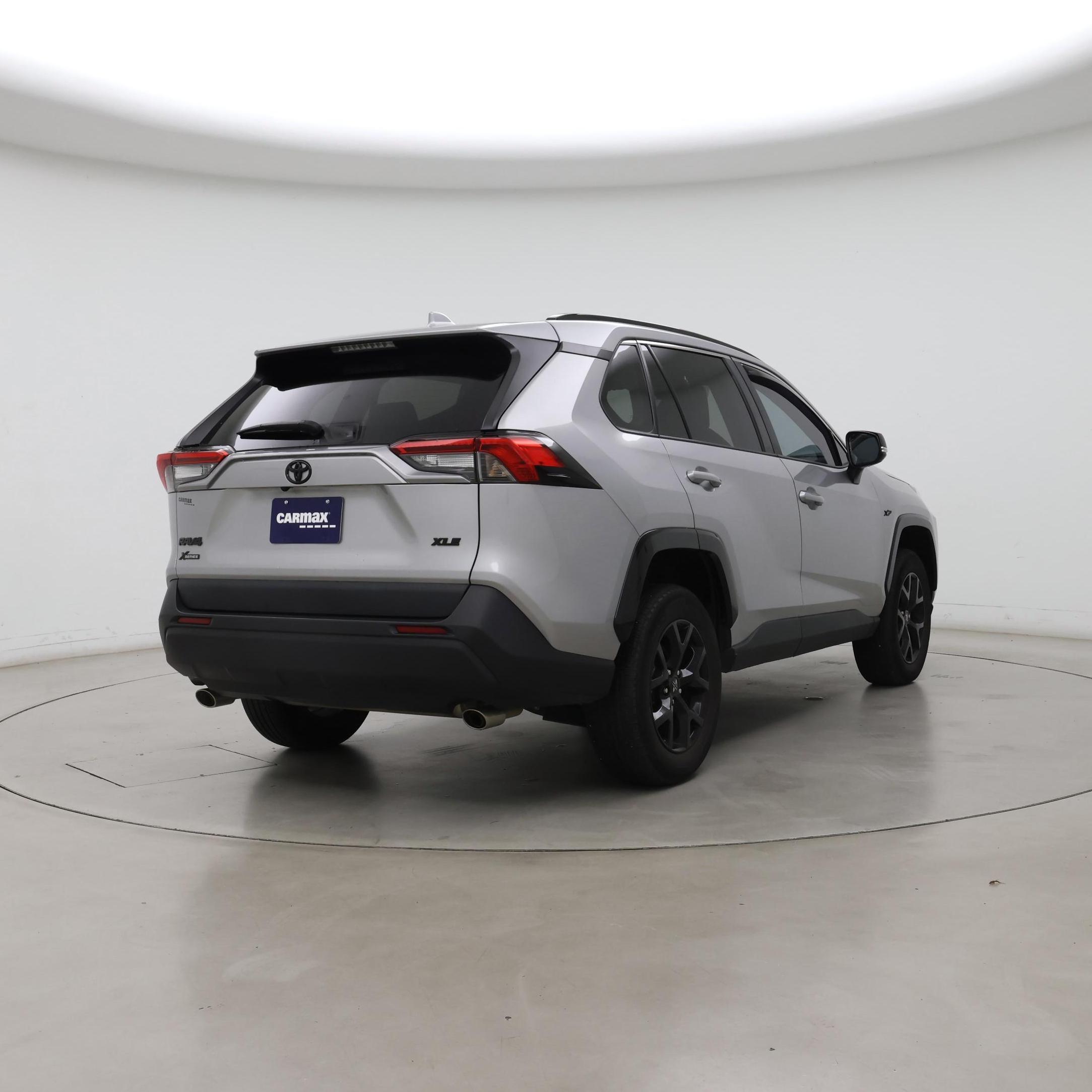 Thumbnail: 2022 Toyota RAV4 - 8