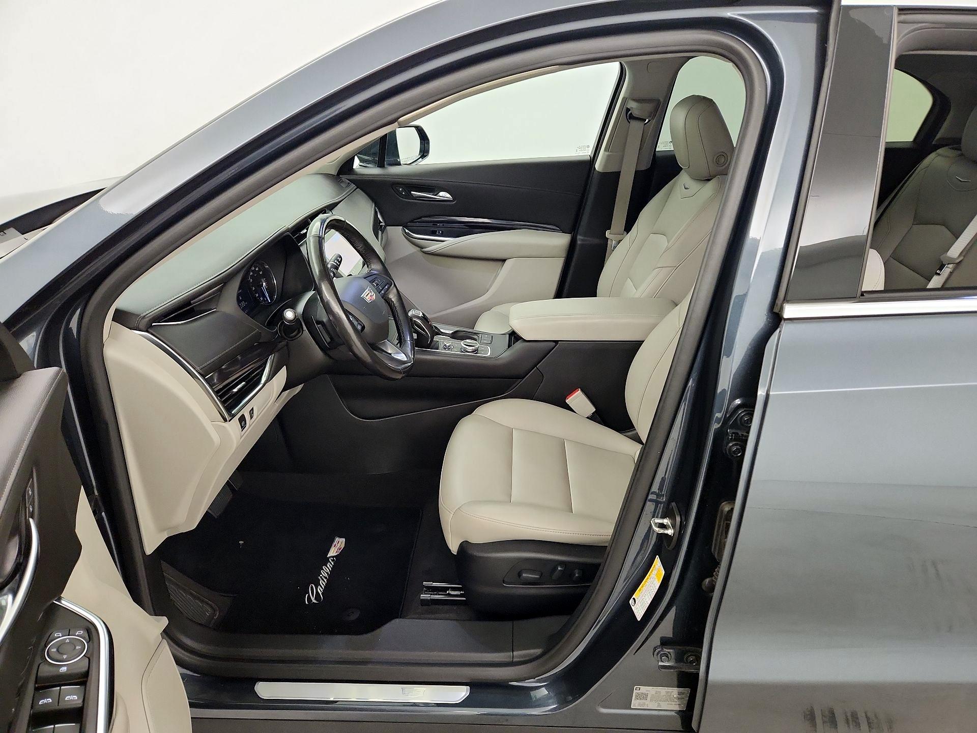 Thumbnail: 2019 Cadillac XT4 - 11