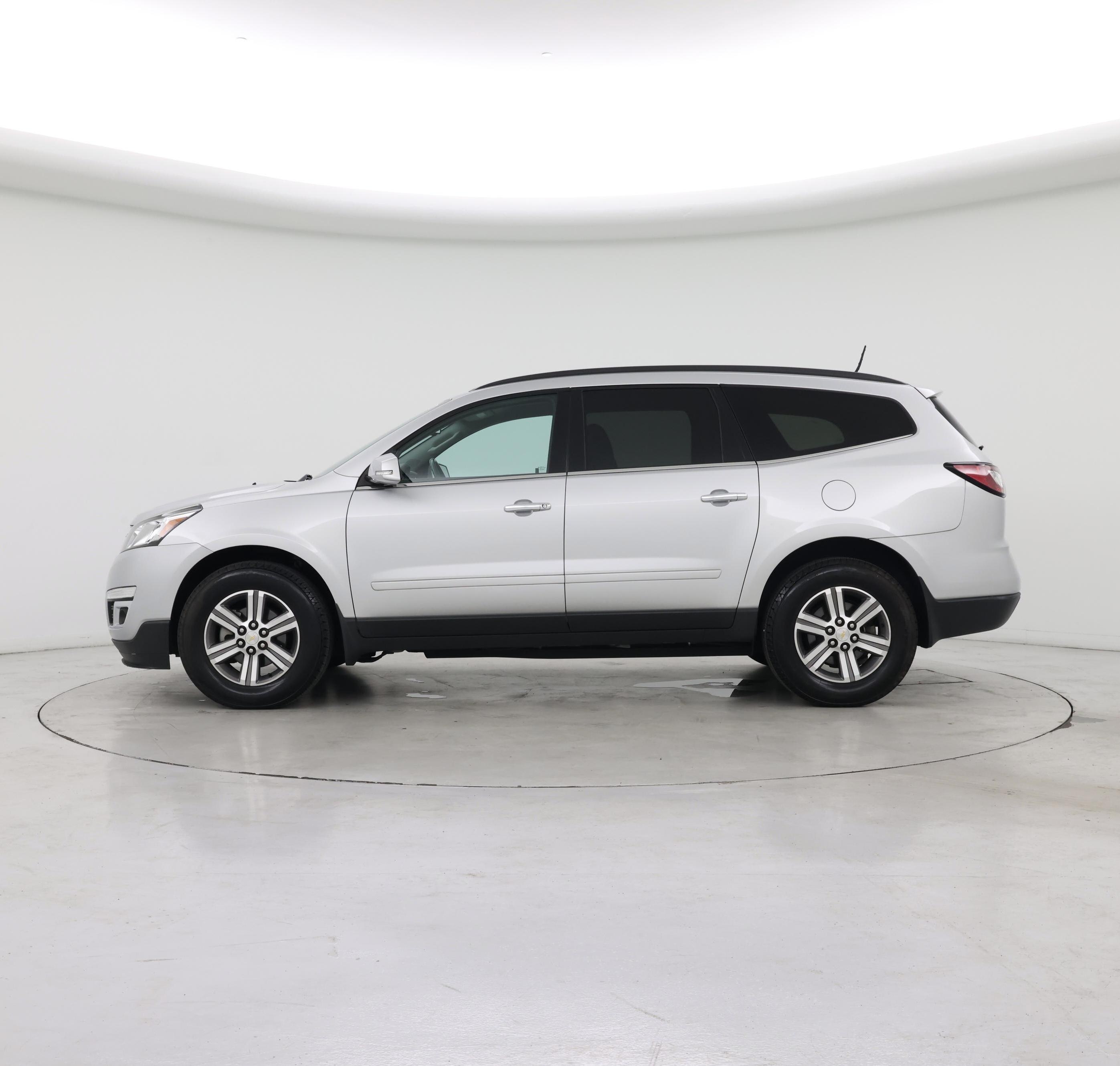 Thumbnail: 2016 Chevrolet Traverse - 3