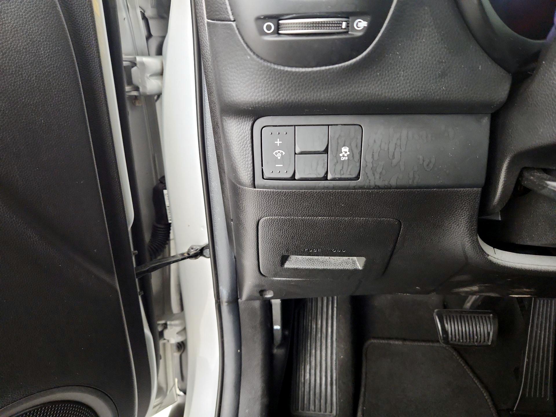 Thumbnail: 2016 Kia Soul - 13