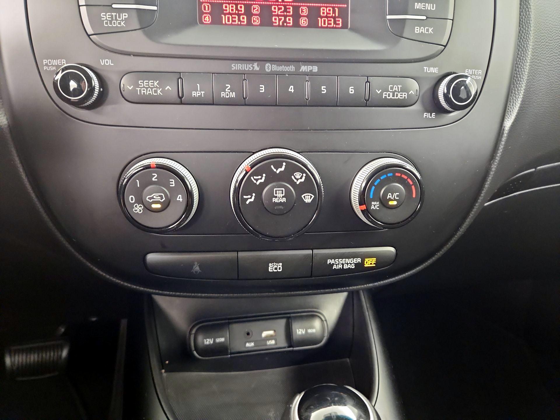 Thumbnail: 2016 Kia Soul - 15